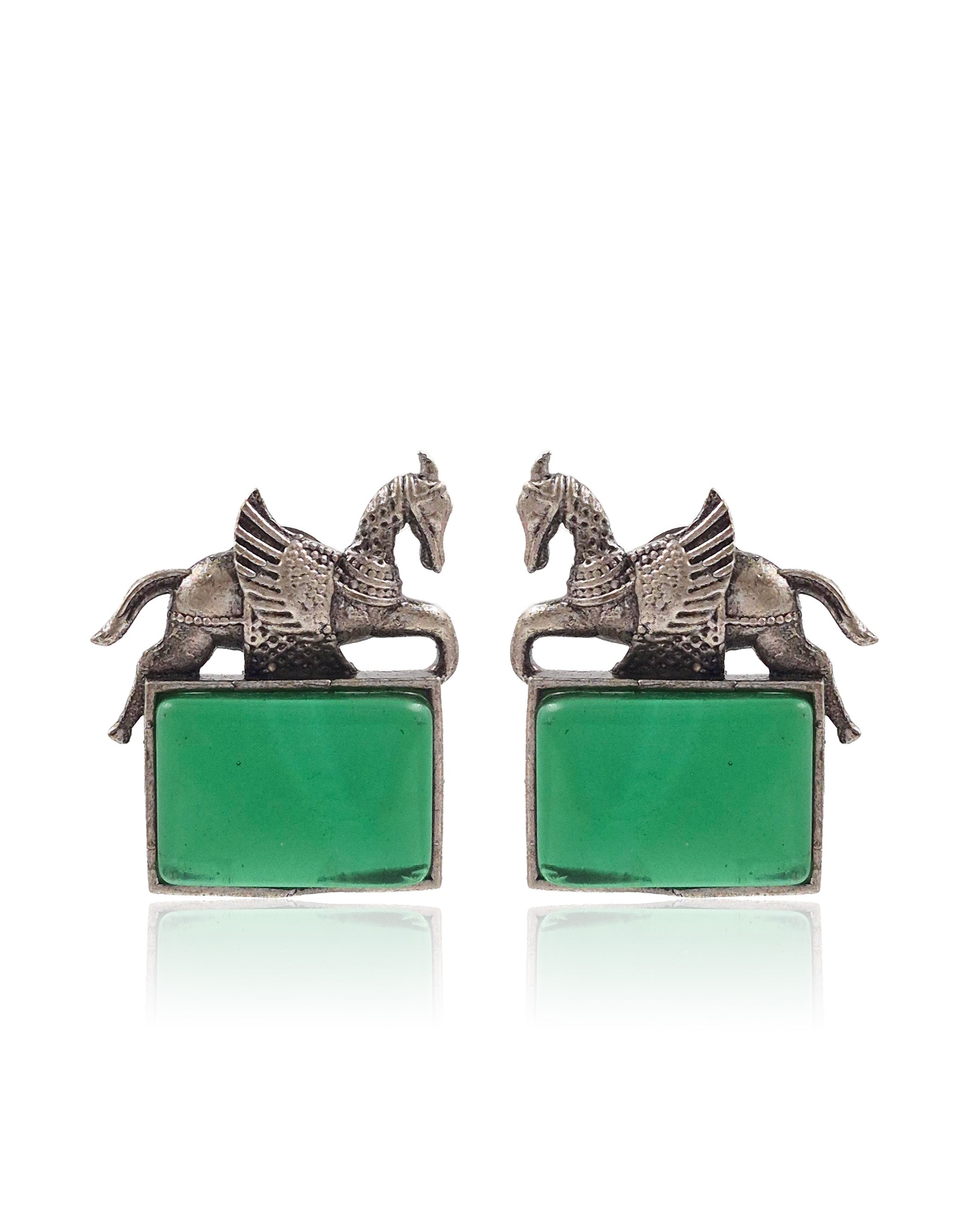 SANVI STONE STUD EARRINGS