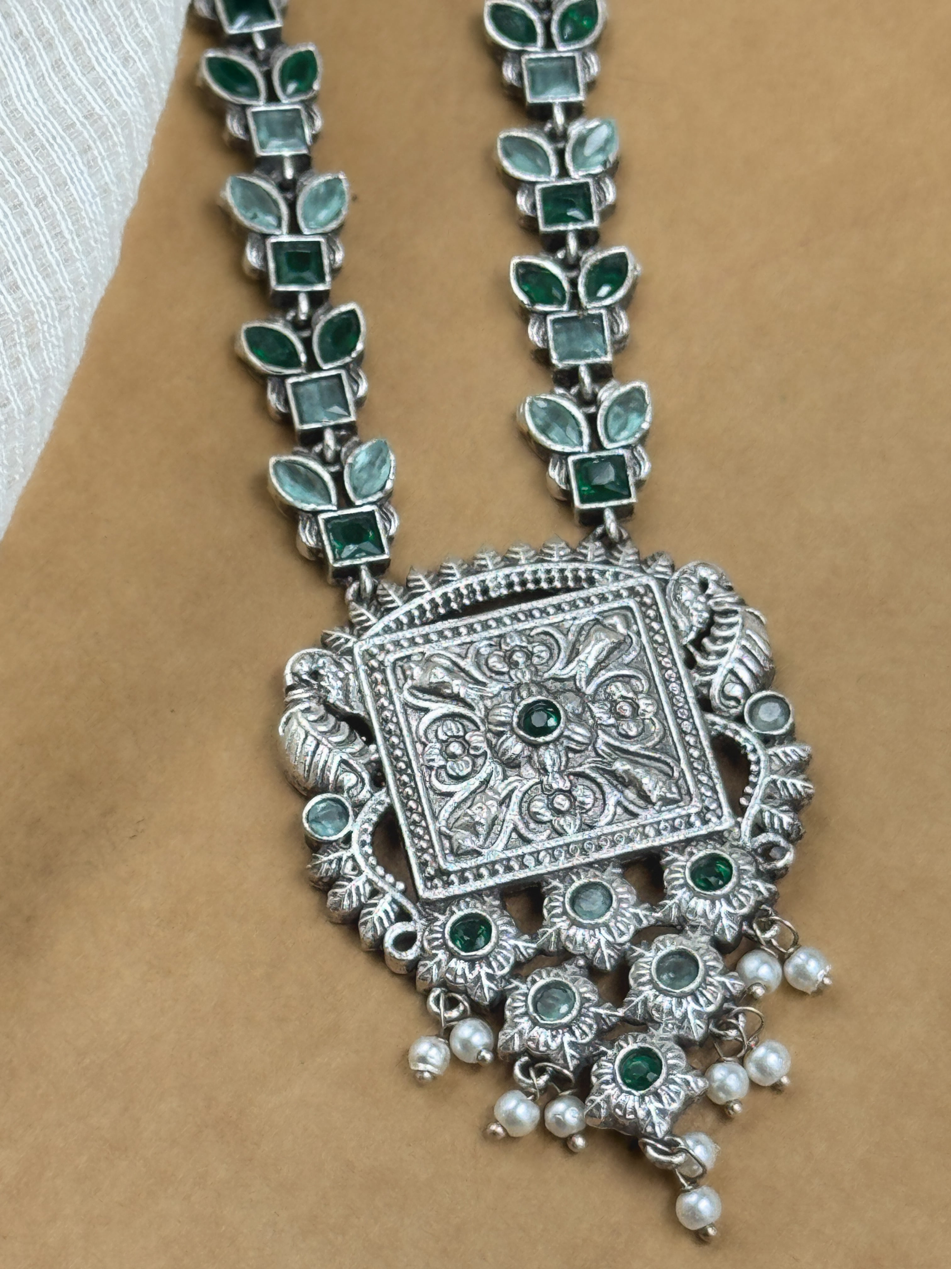 Anika Stone Necklace Set