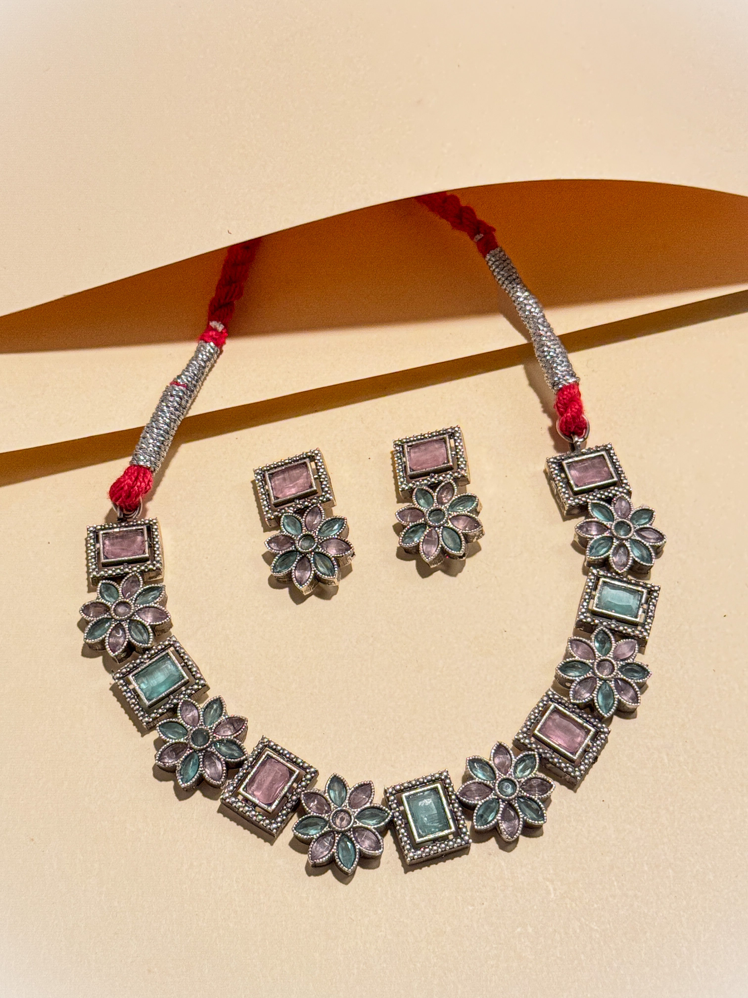 KAIRA STONE NECKLACE SET