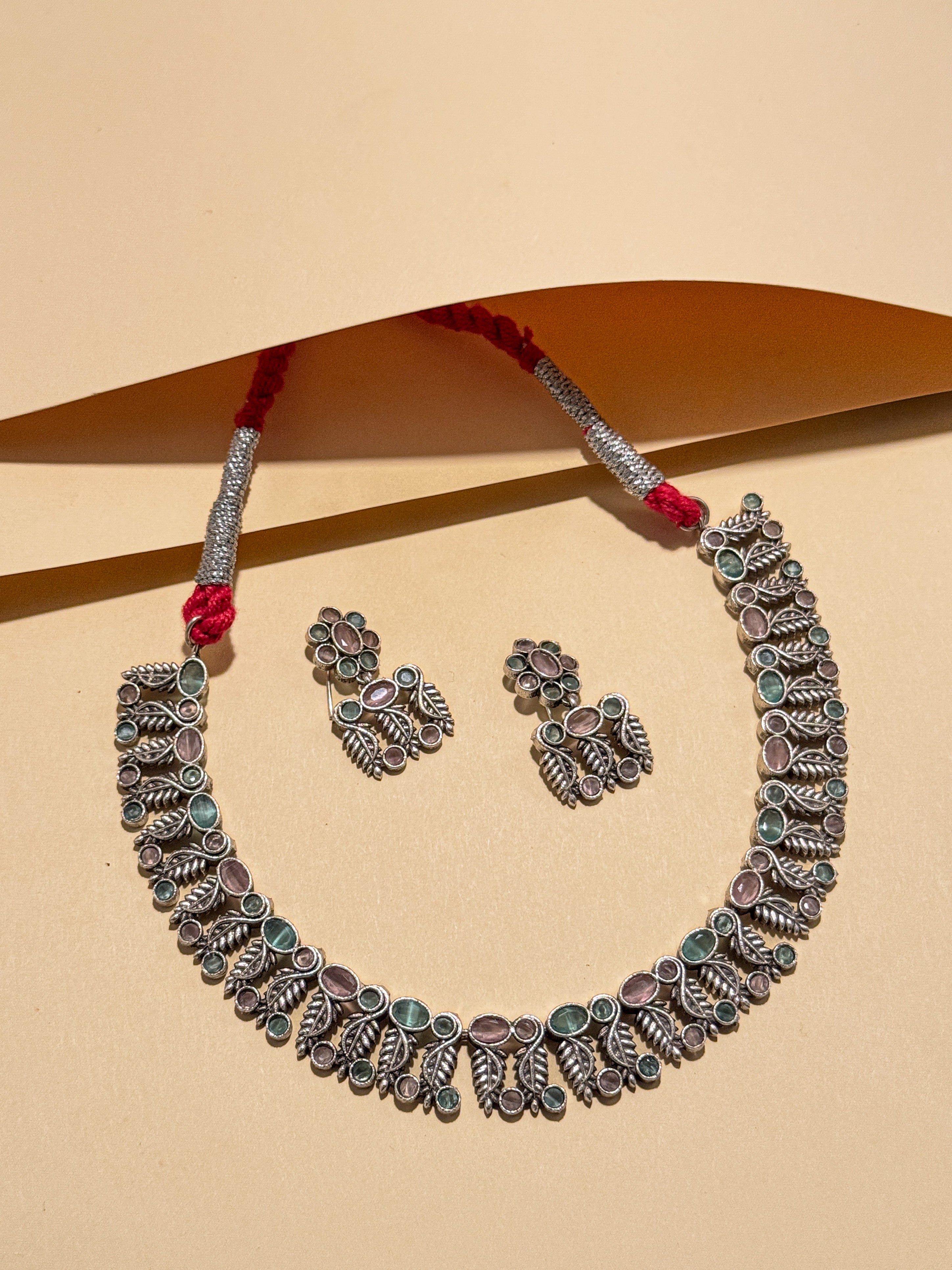 NAVYA STONE NECKLACE SET