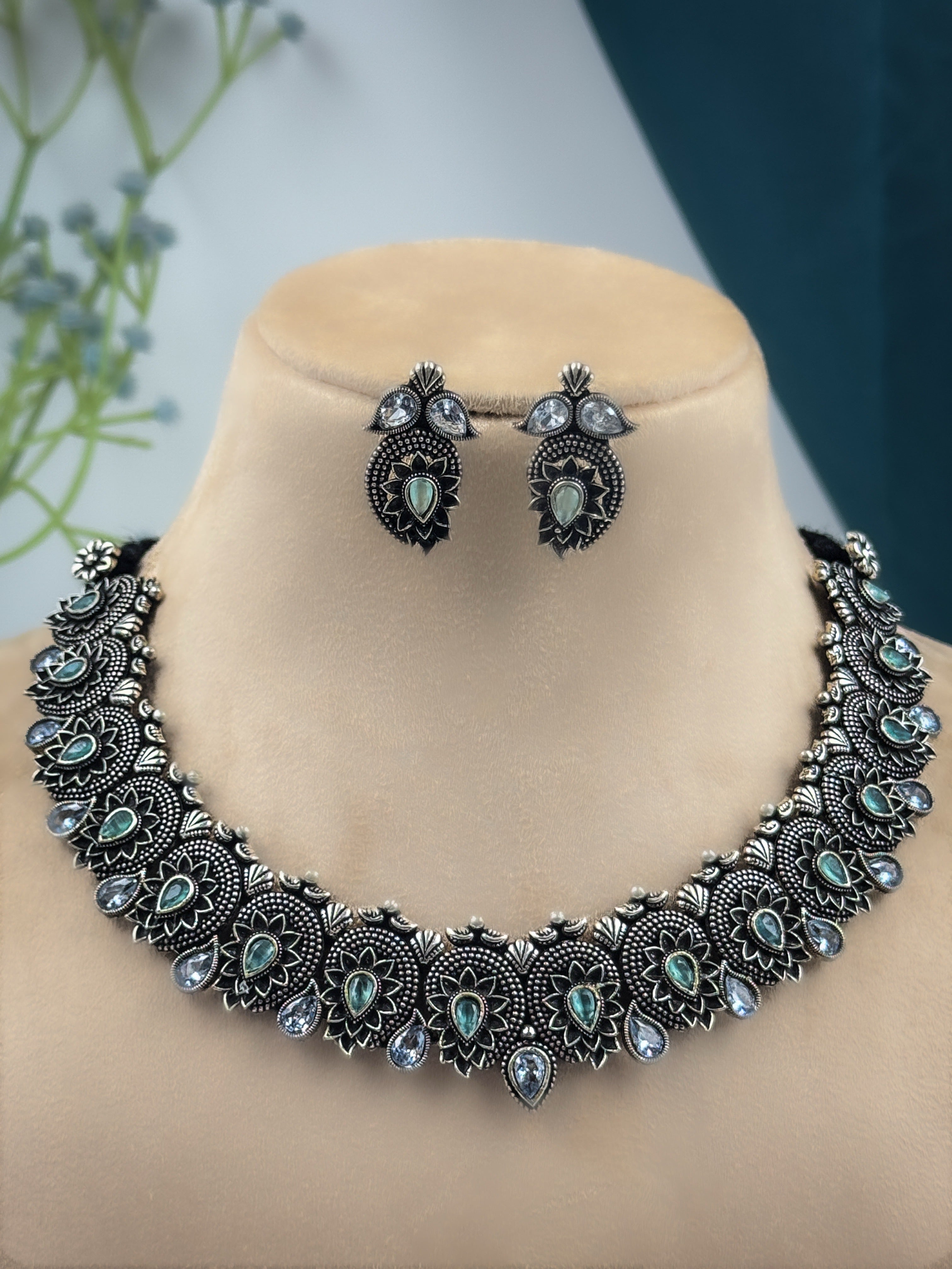 SILVER LOOKALIKE NECKLACE SET