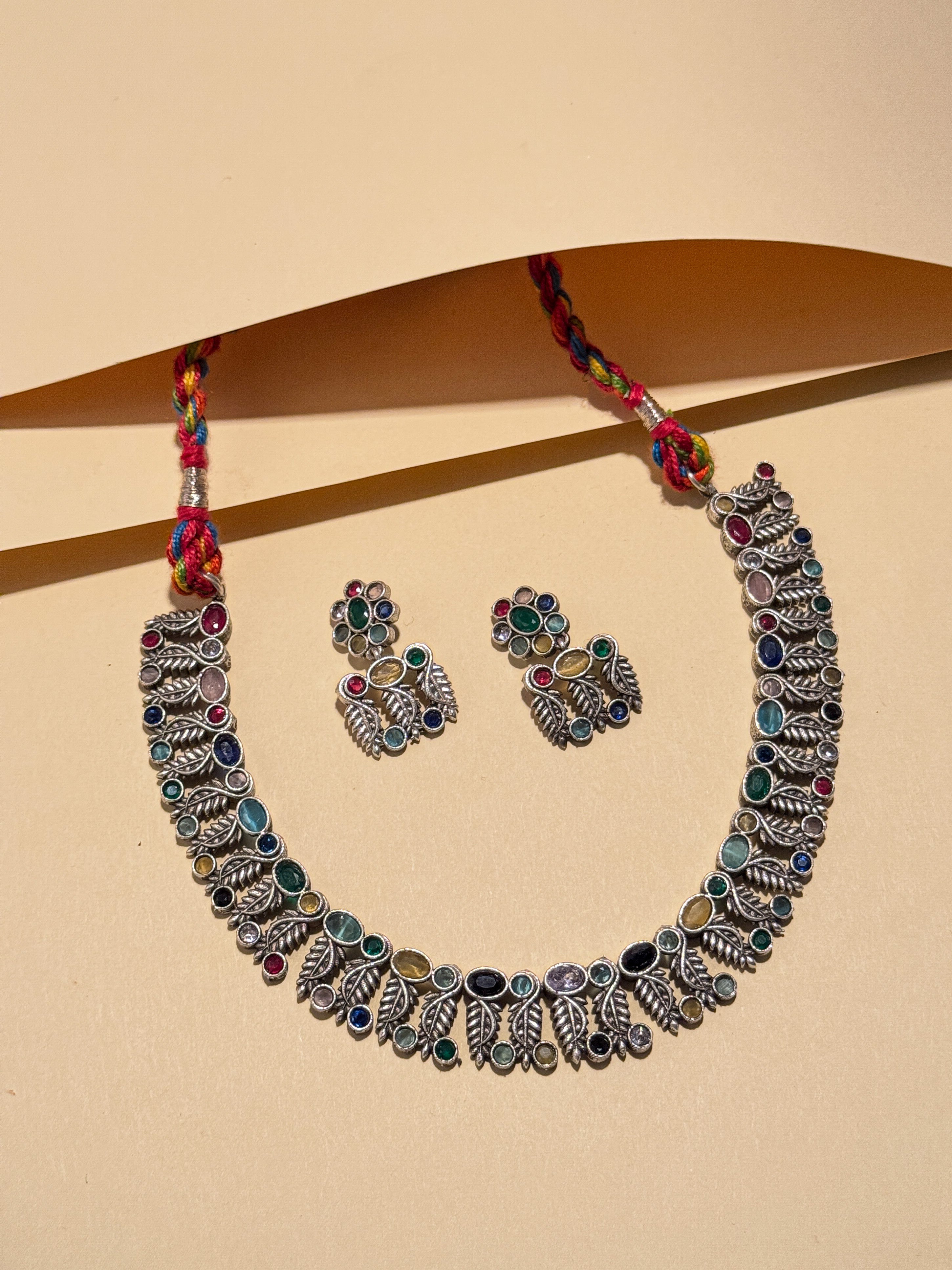 NAVYA STONE NECKLACE SET