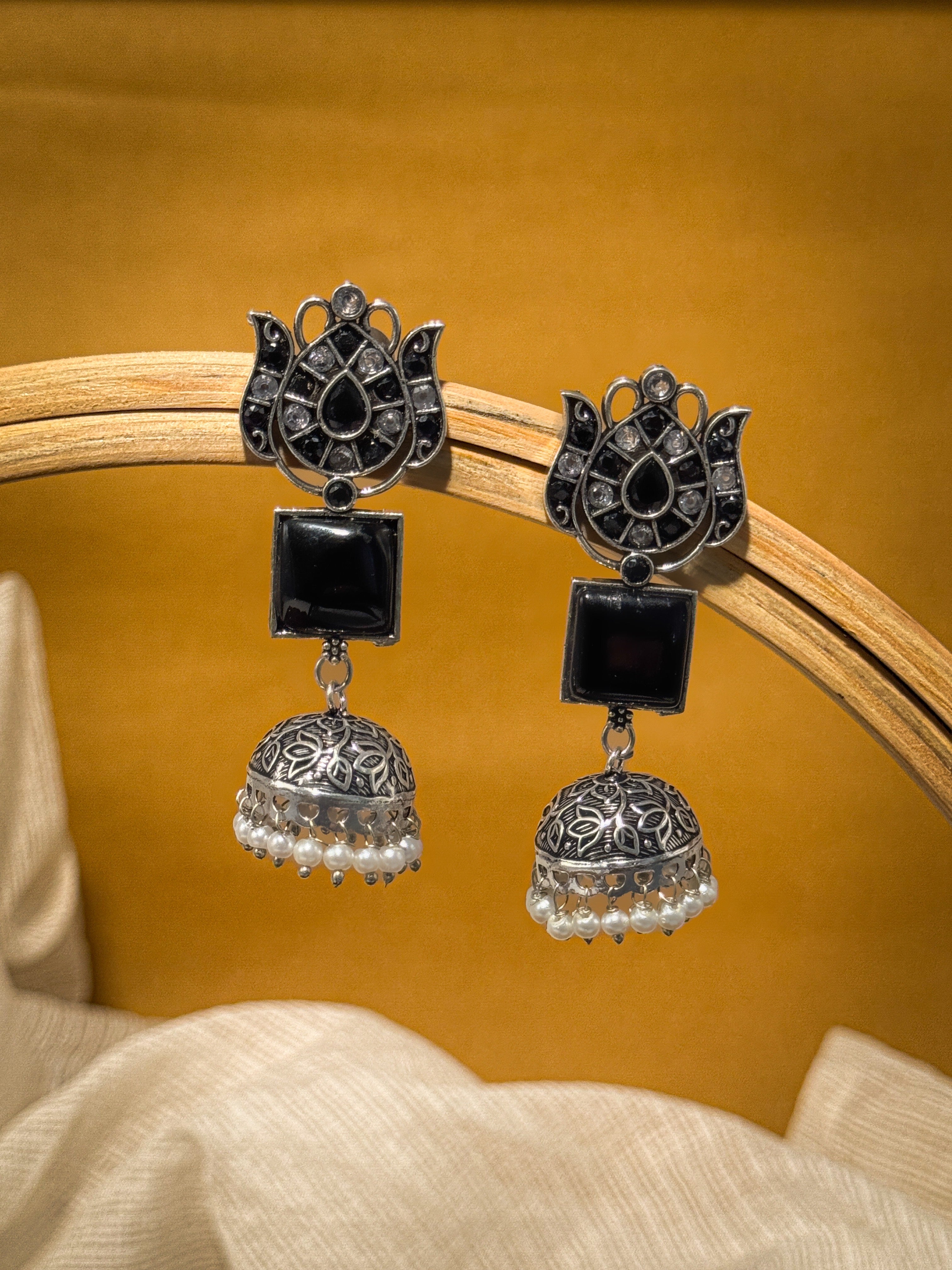 Aanya Stone Jhumka Earrings