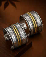 Load image into Gallery viewer, Checks Dualtone Brass Kada