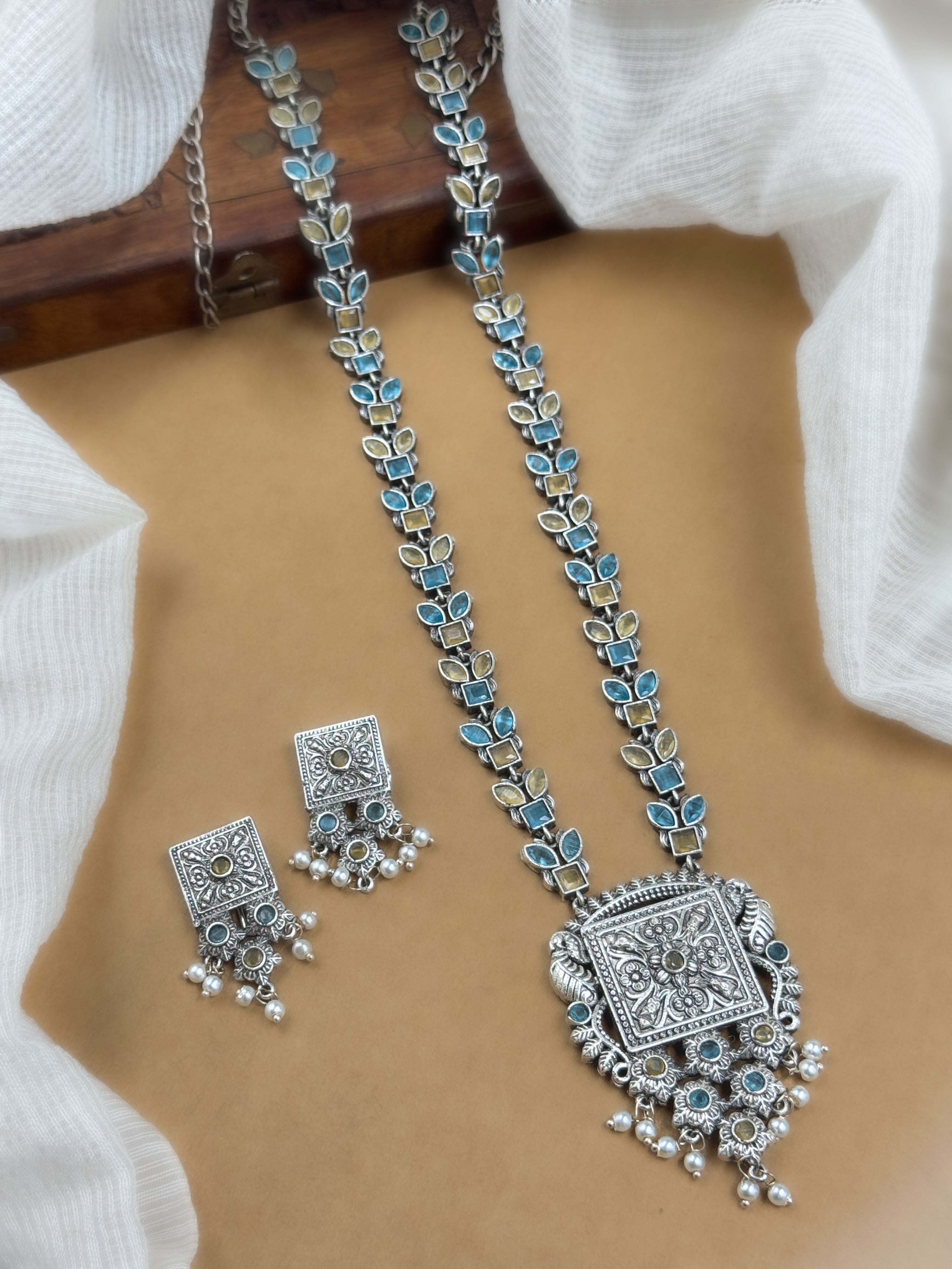 Anika Stone Necklace Set