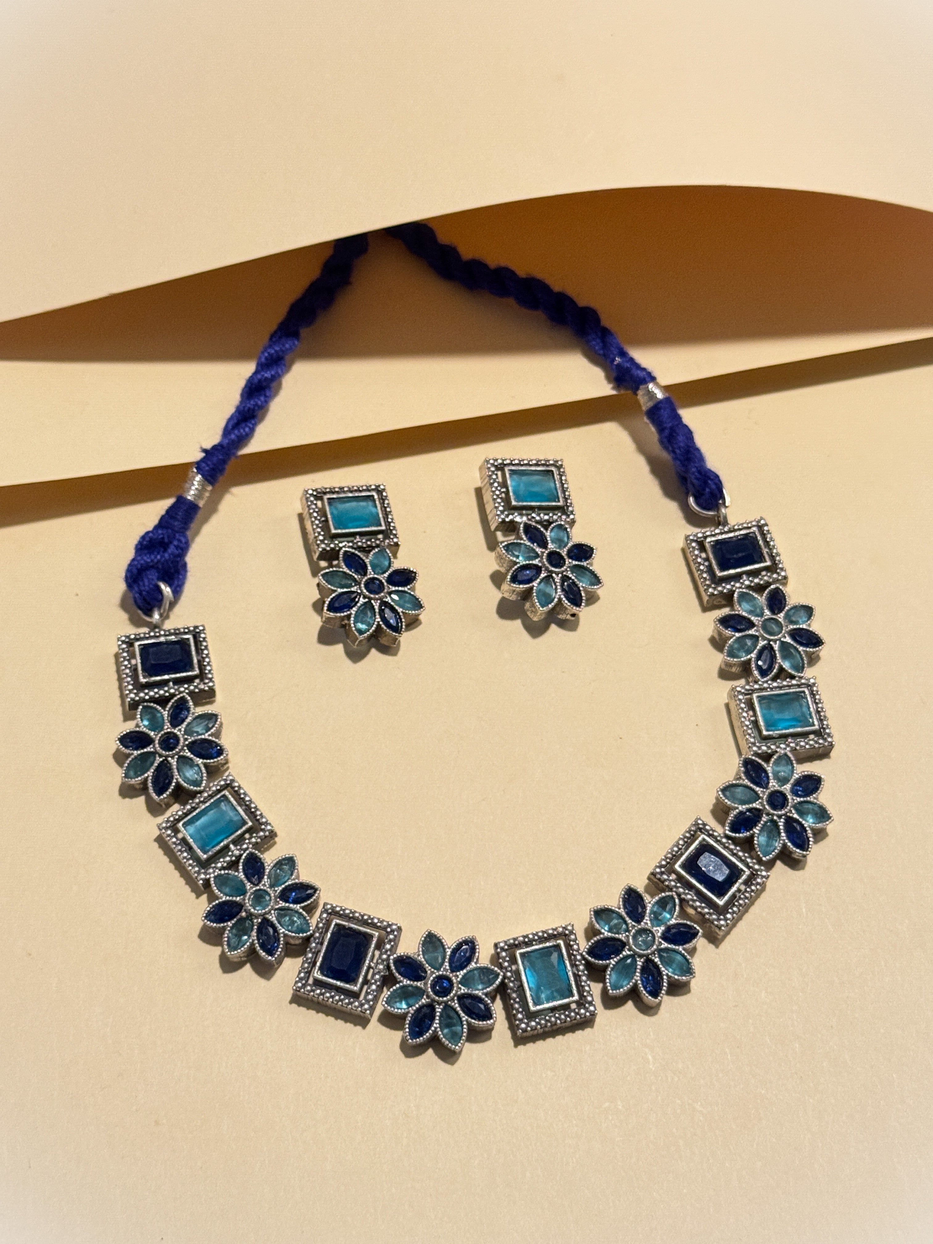 KAIRA STONE NECKLACE SET