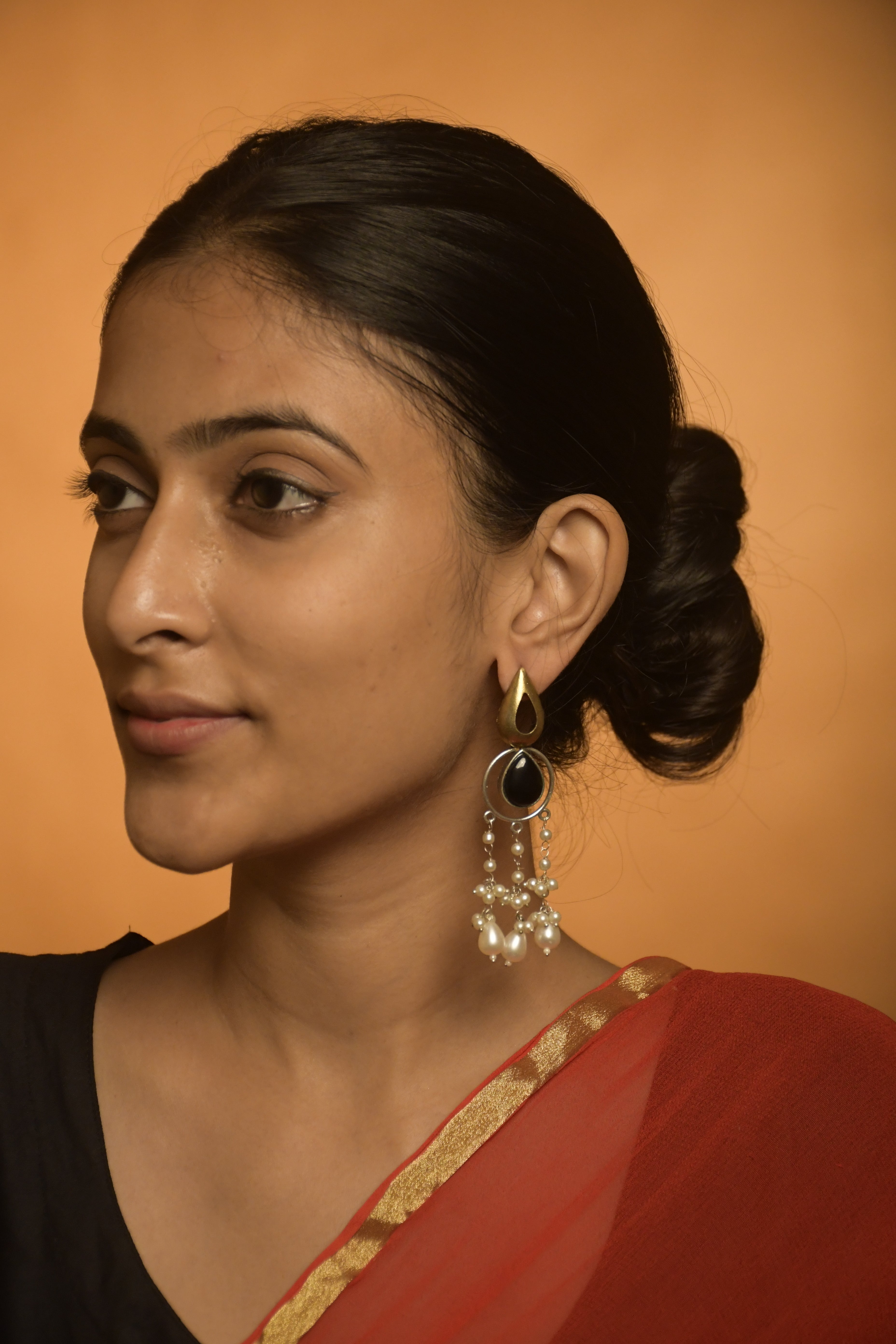 Noir Pearl Dangler Earrings