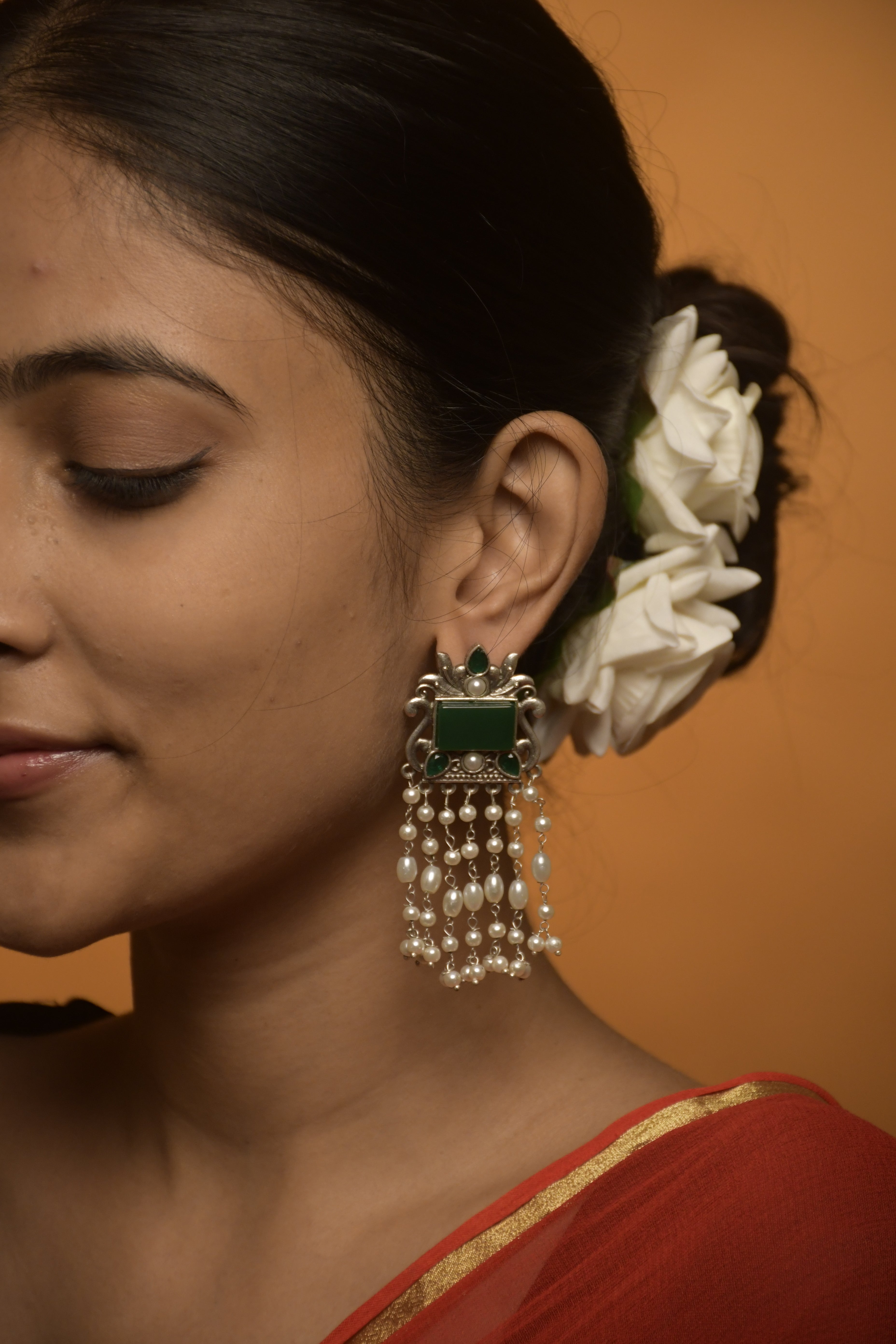 Vineeta Stone Dangler Earrings