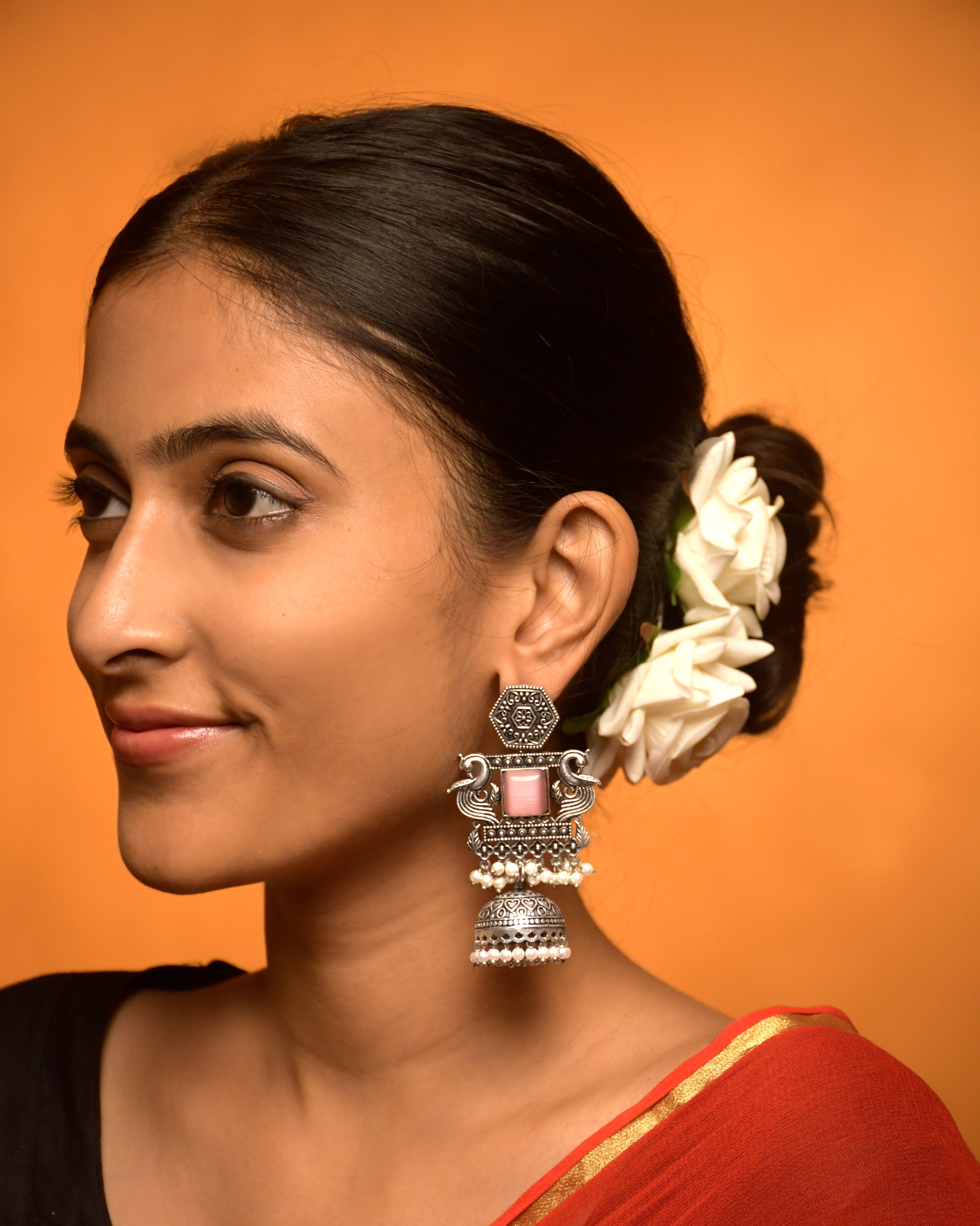 Aarzoo Stone Jhumka Earrings