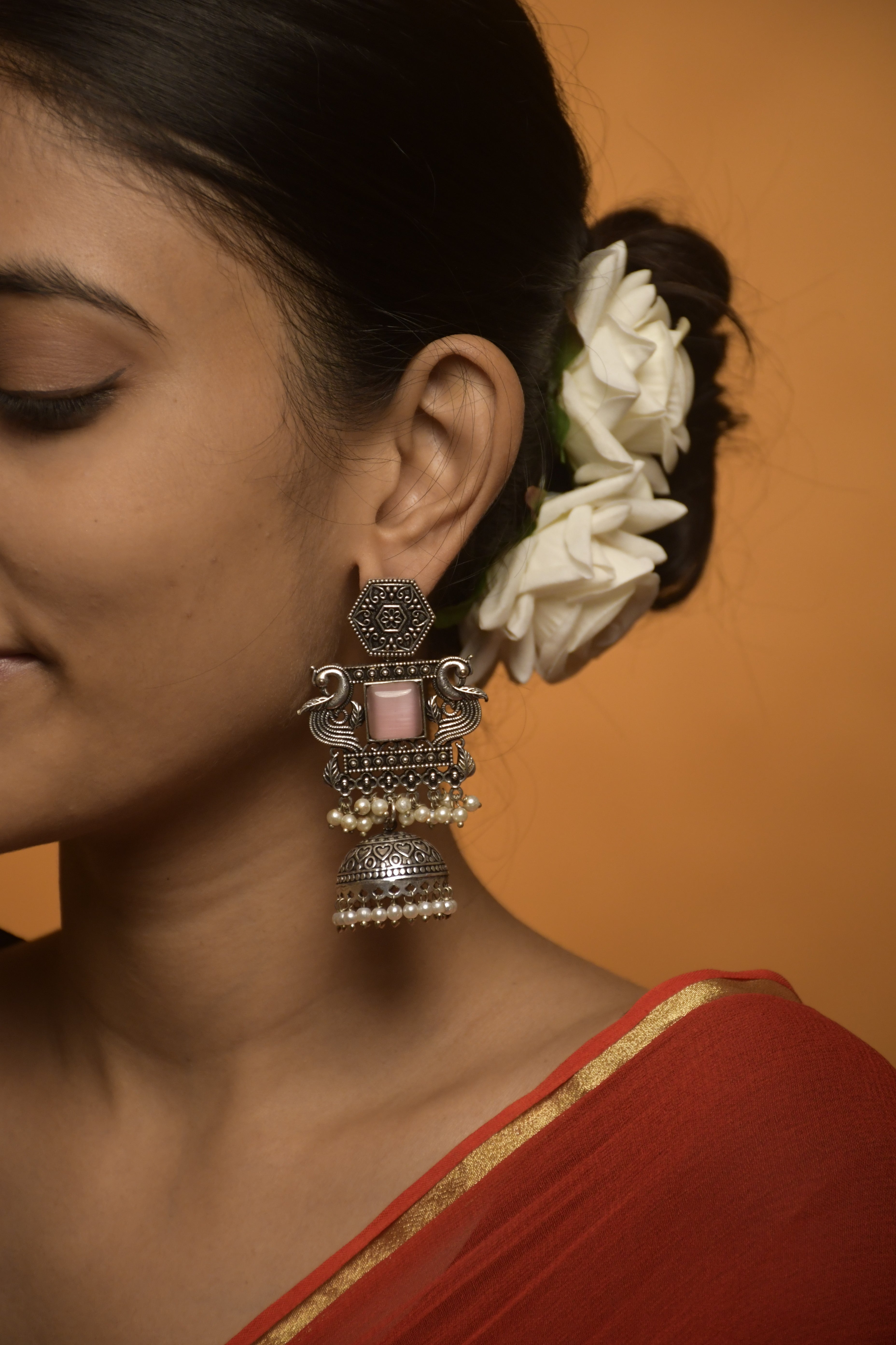 Aarzoo Stone Jhumka Earrings