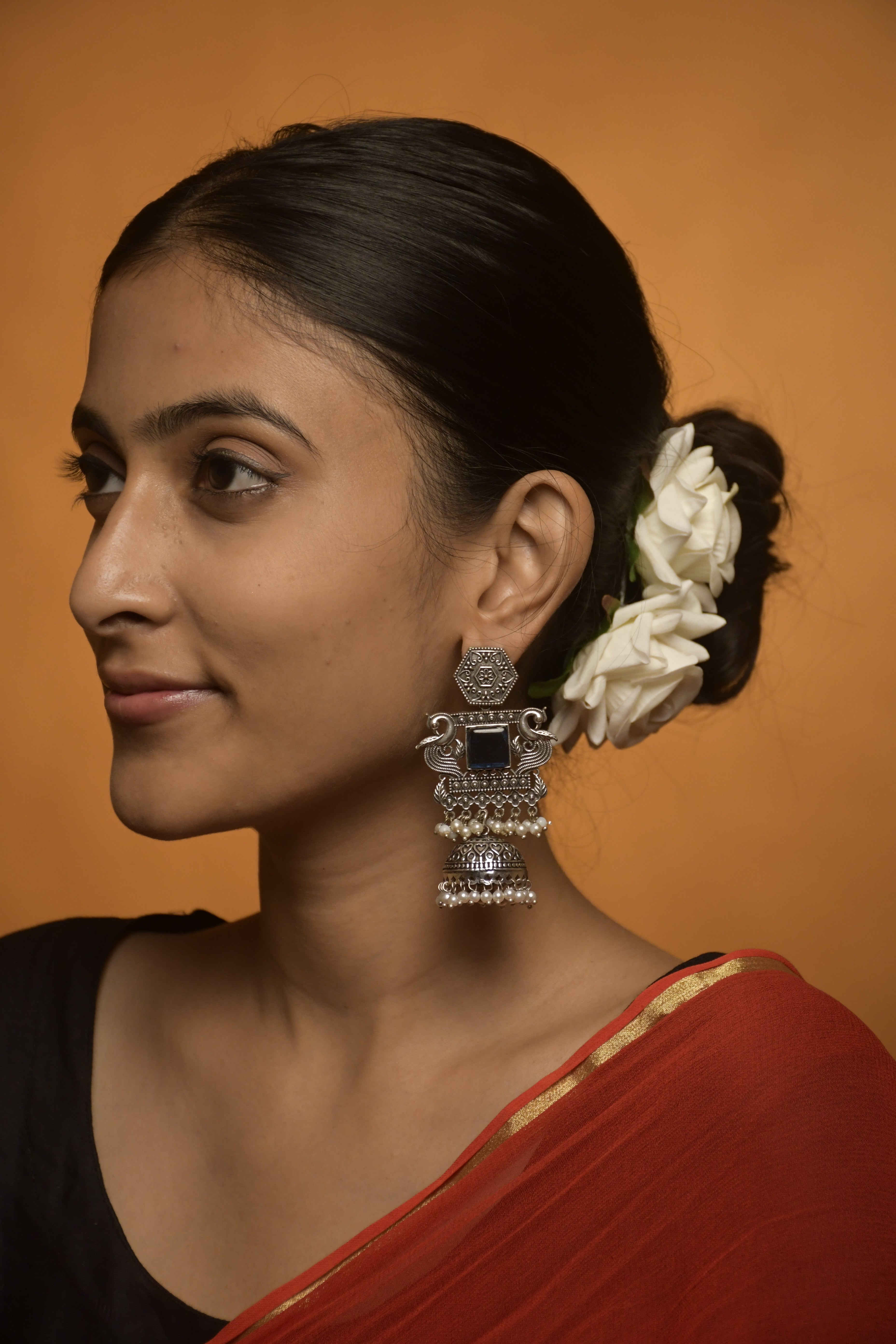 Aarzoo Stone Jhumka Earrings