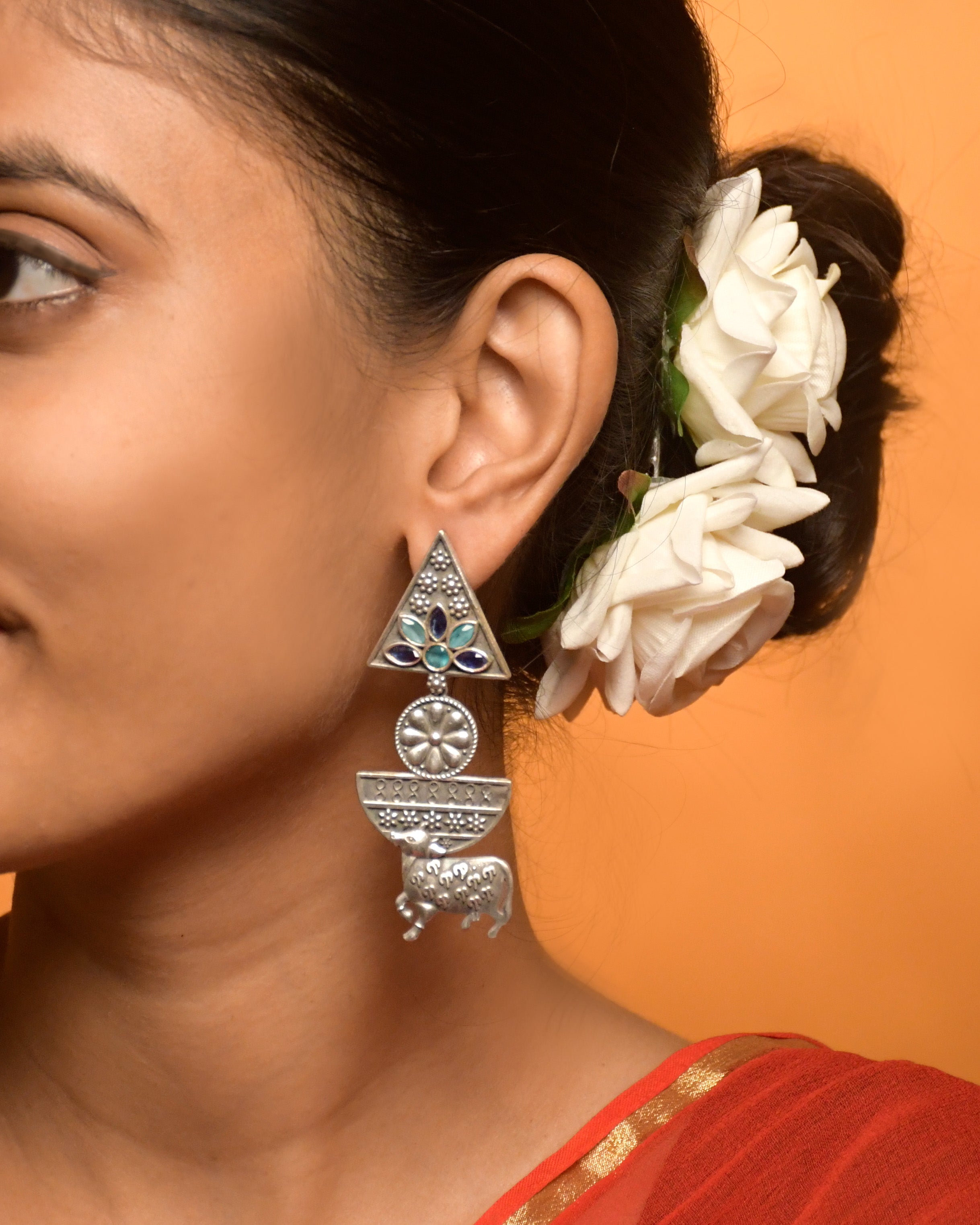 VRISHA DANGLER EARRINGS