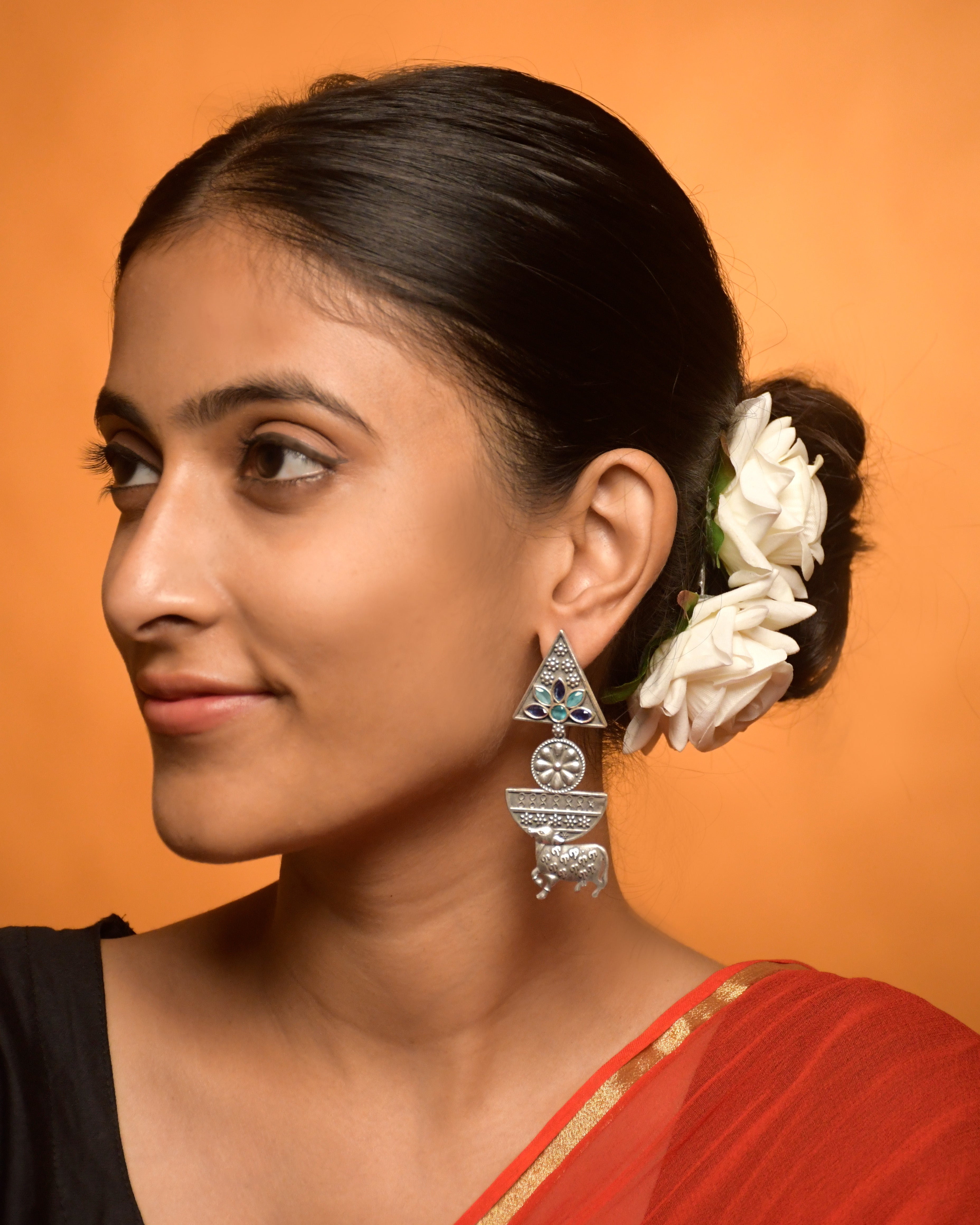 VRISHA DANGLER EARRINGS