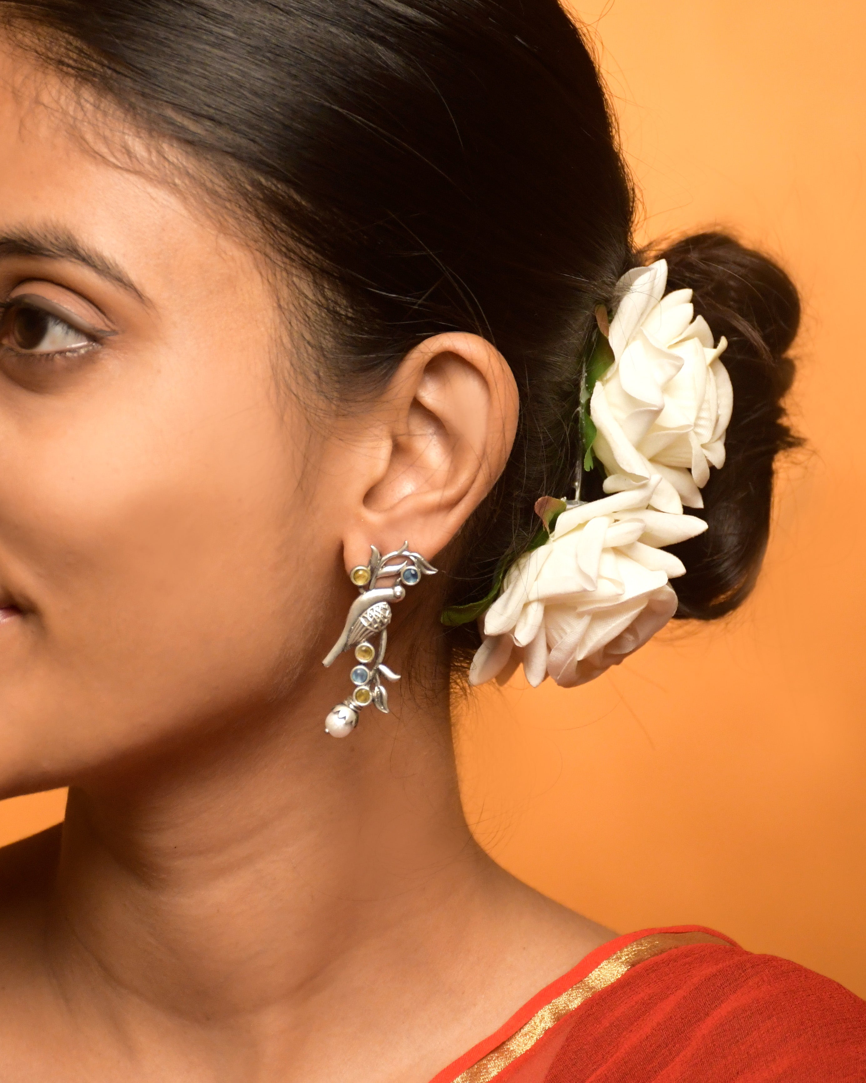 PIYA OXIDISED STUD EARRINGS