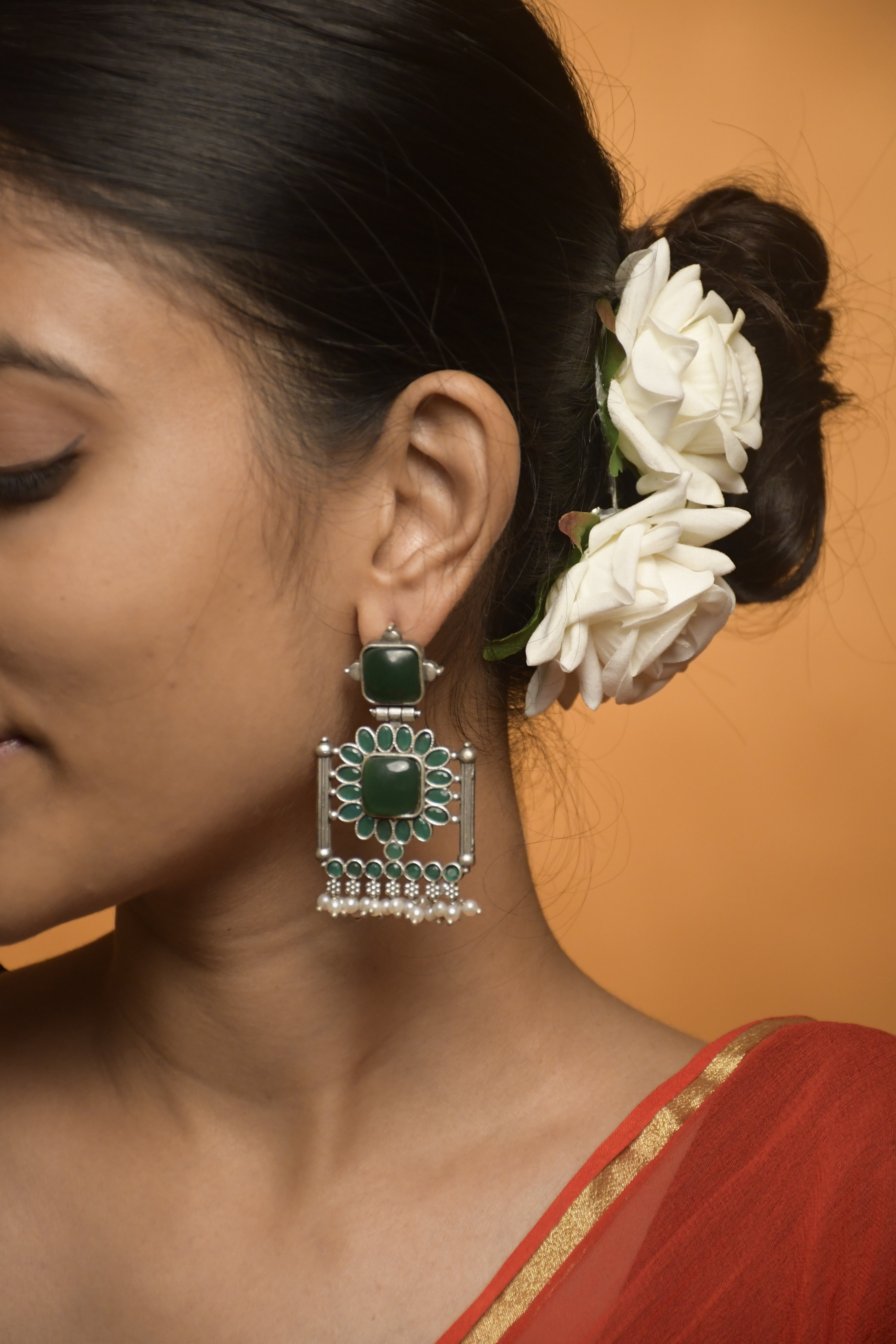 VISHVA DANGLER EARRINGS