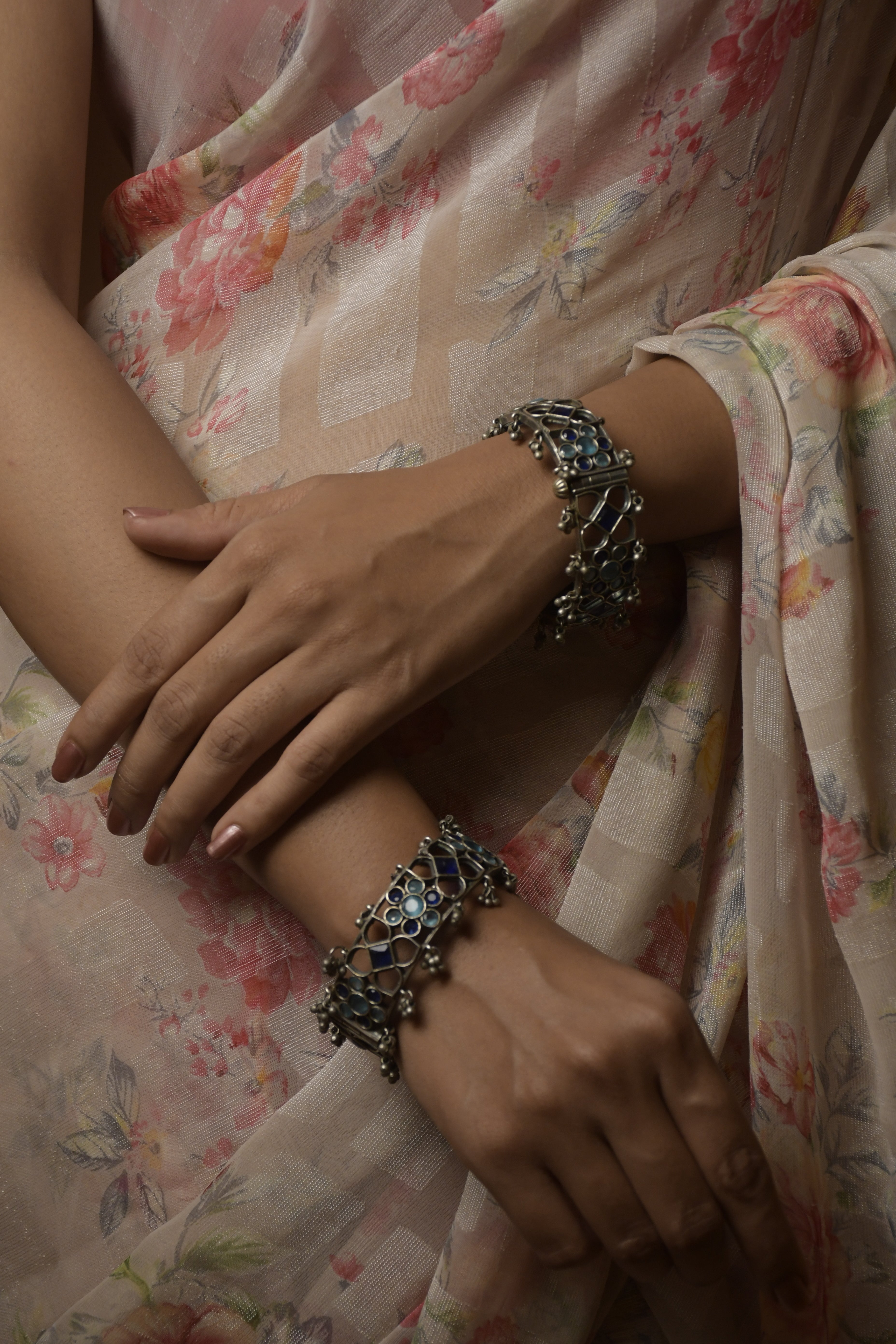 VISHVA SILVER LOOKALIKE STONE BANGLE