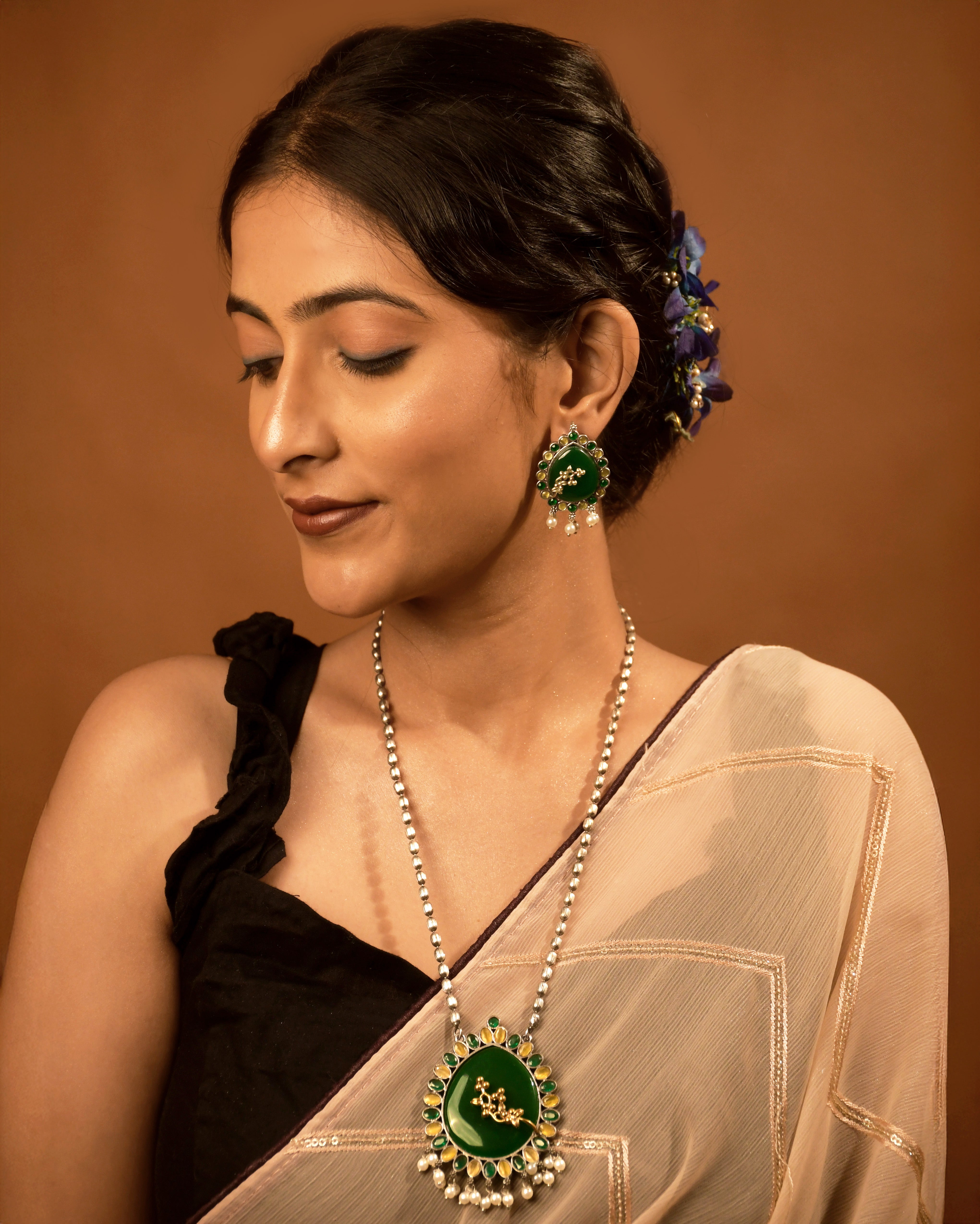 JISHA STONE NECKLACE SET