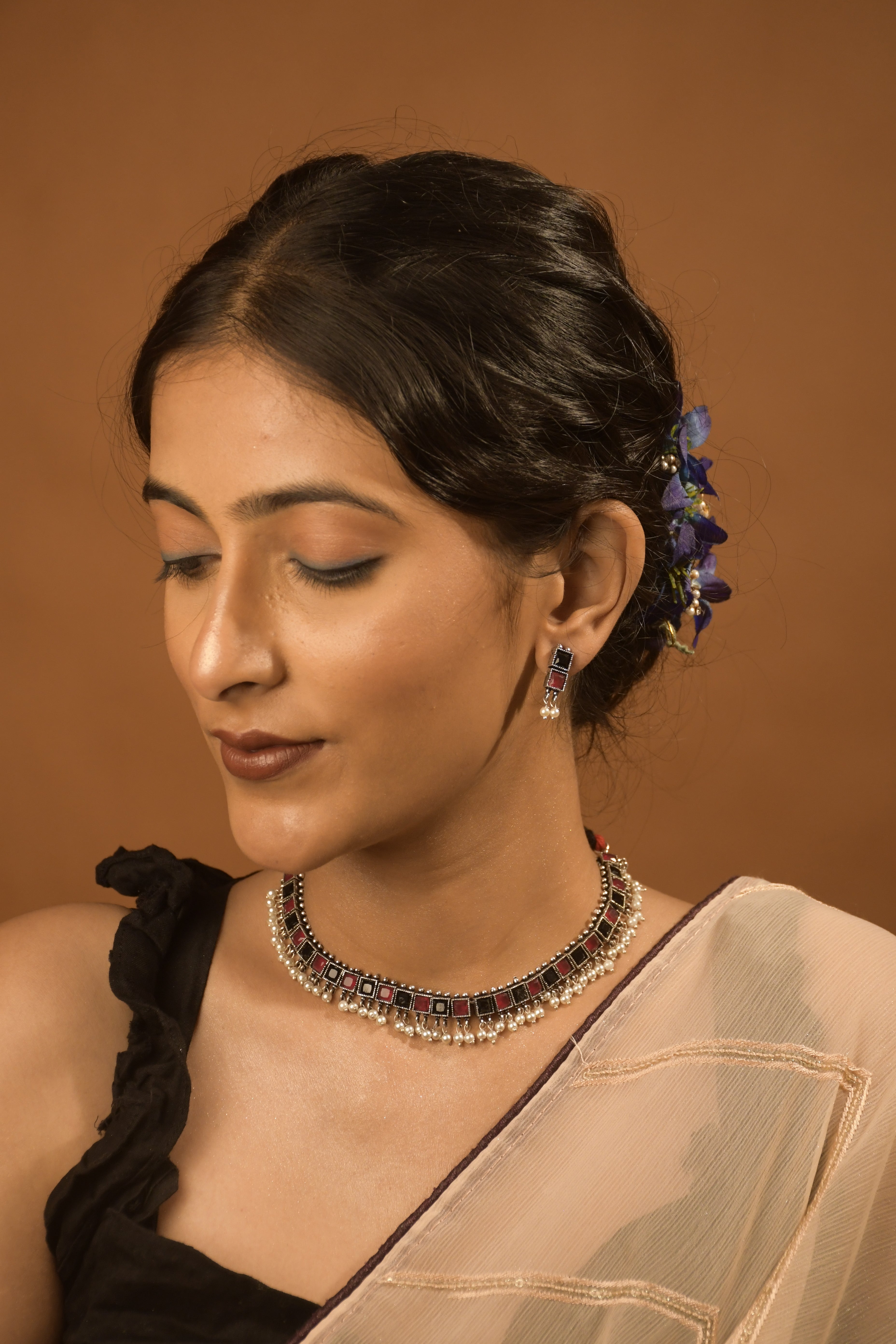 VEDIKA STONE NECKLACE SET