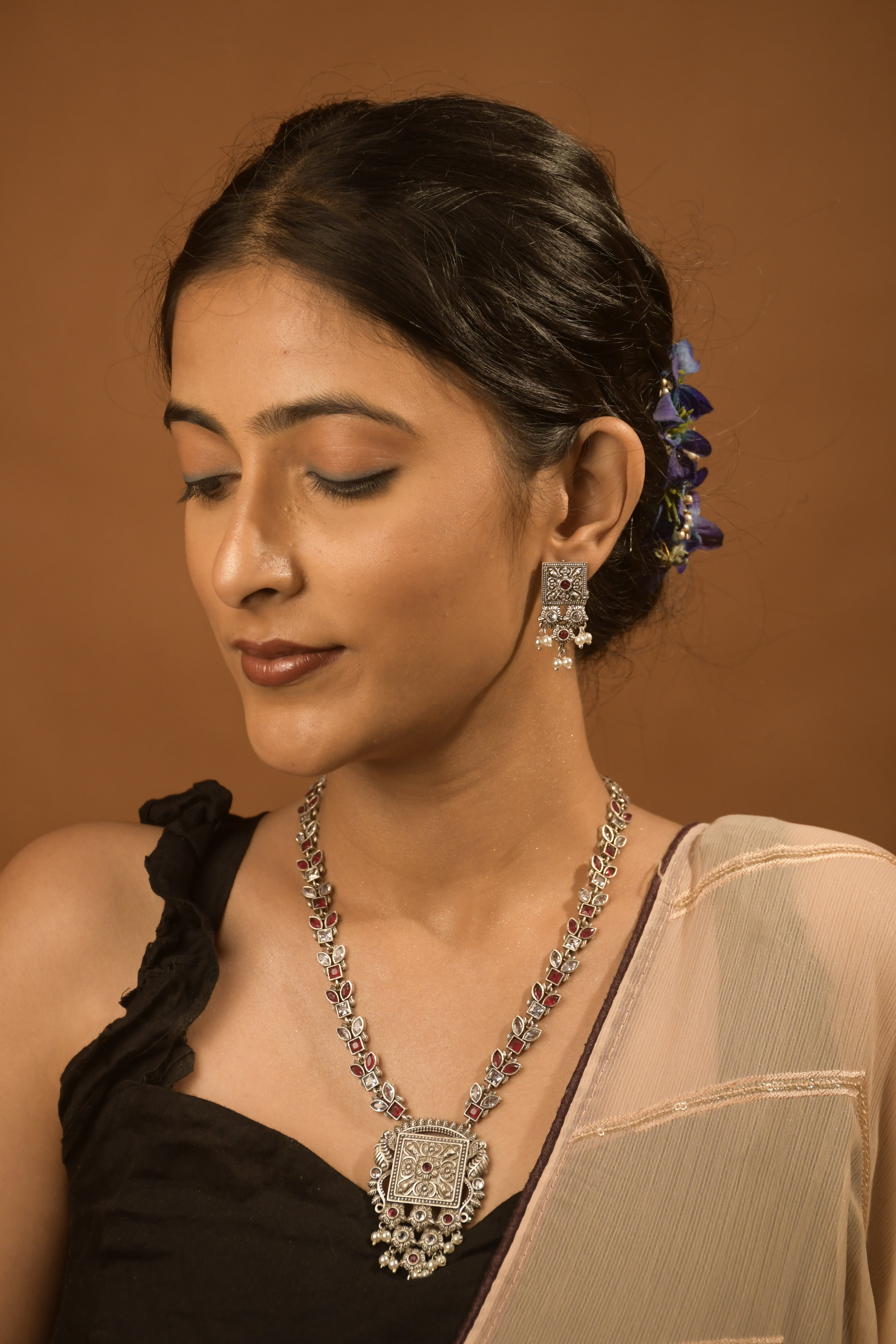 ANIKA STONE NECKLACE SET