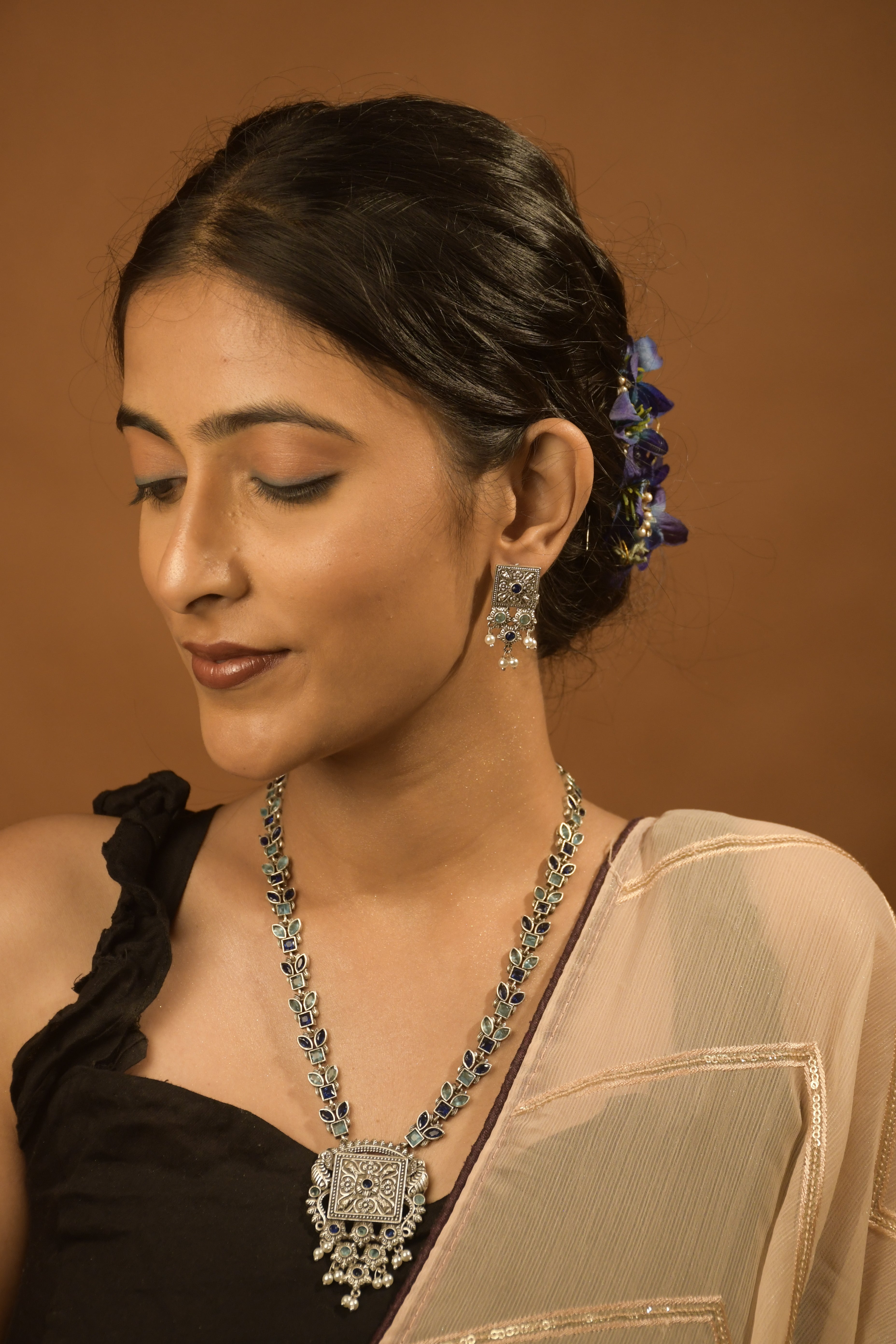 ANIKA STONE NECKLACE SET