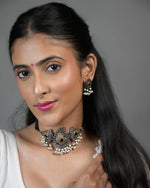 Load image into Gallery viewer, Aarzoo Silver Lookalike Stone Necklace Set