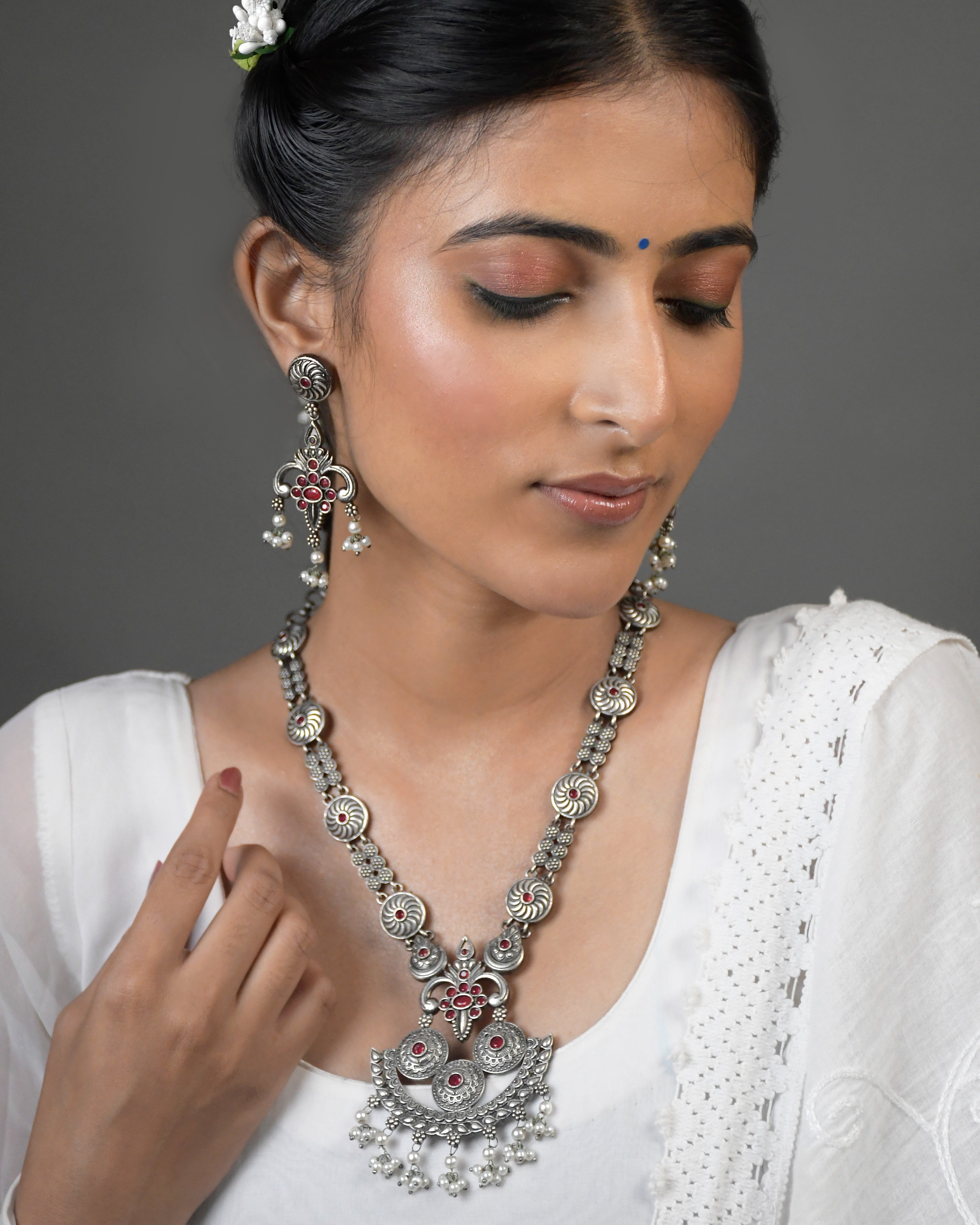 Lunar Luxe Silver Lookalike Stone Necklace Set