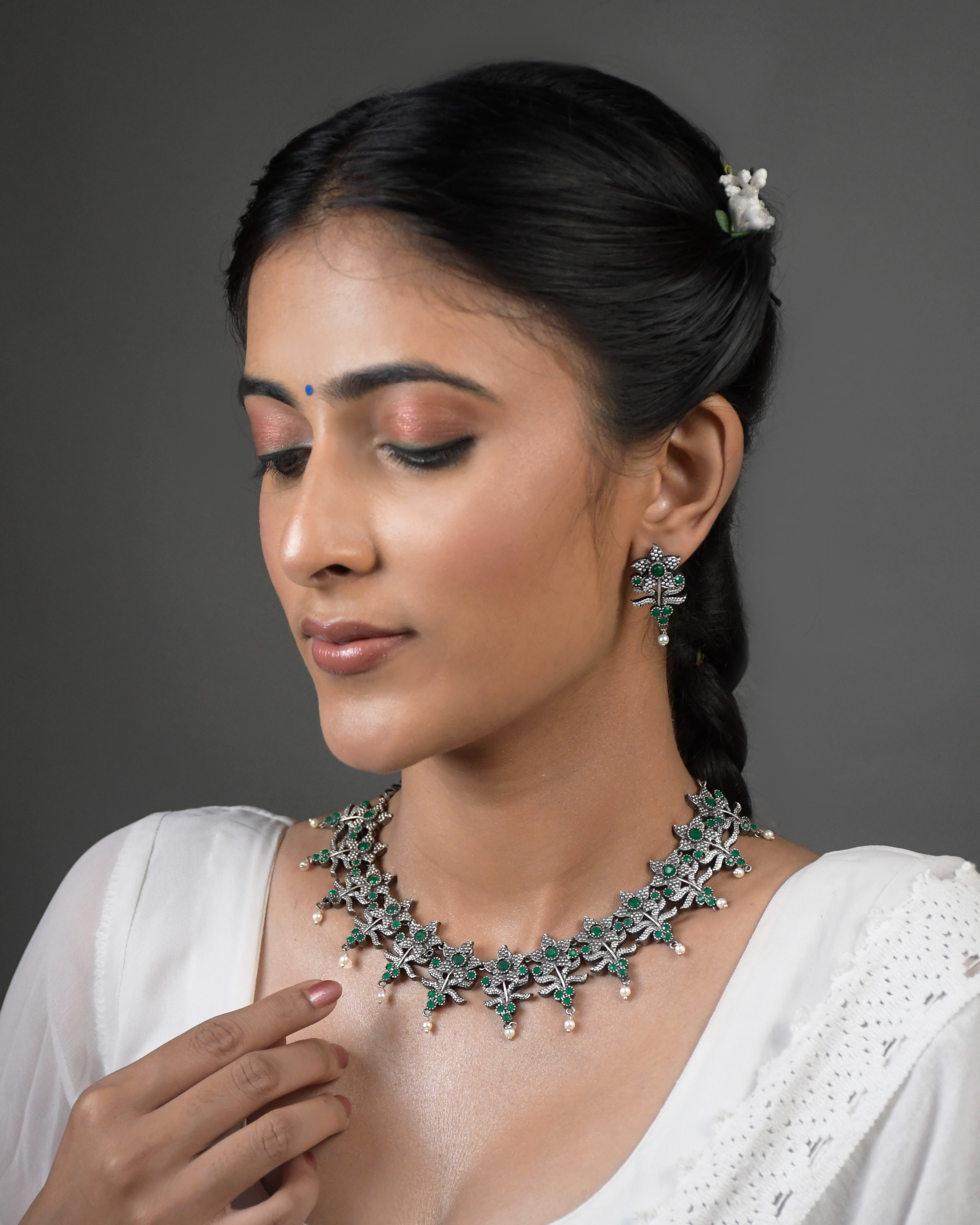 Tara Silver Lookalike Stone Necklace Set