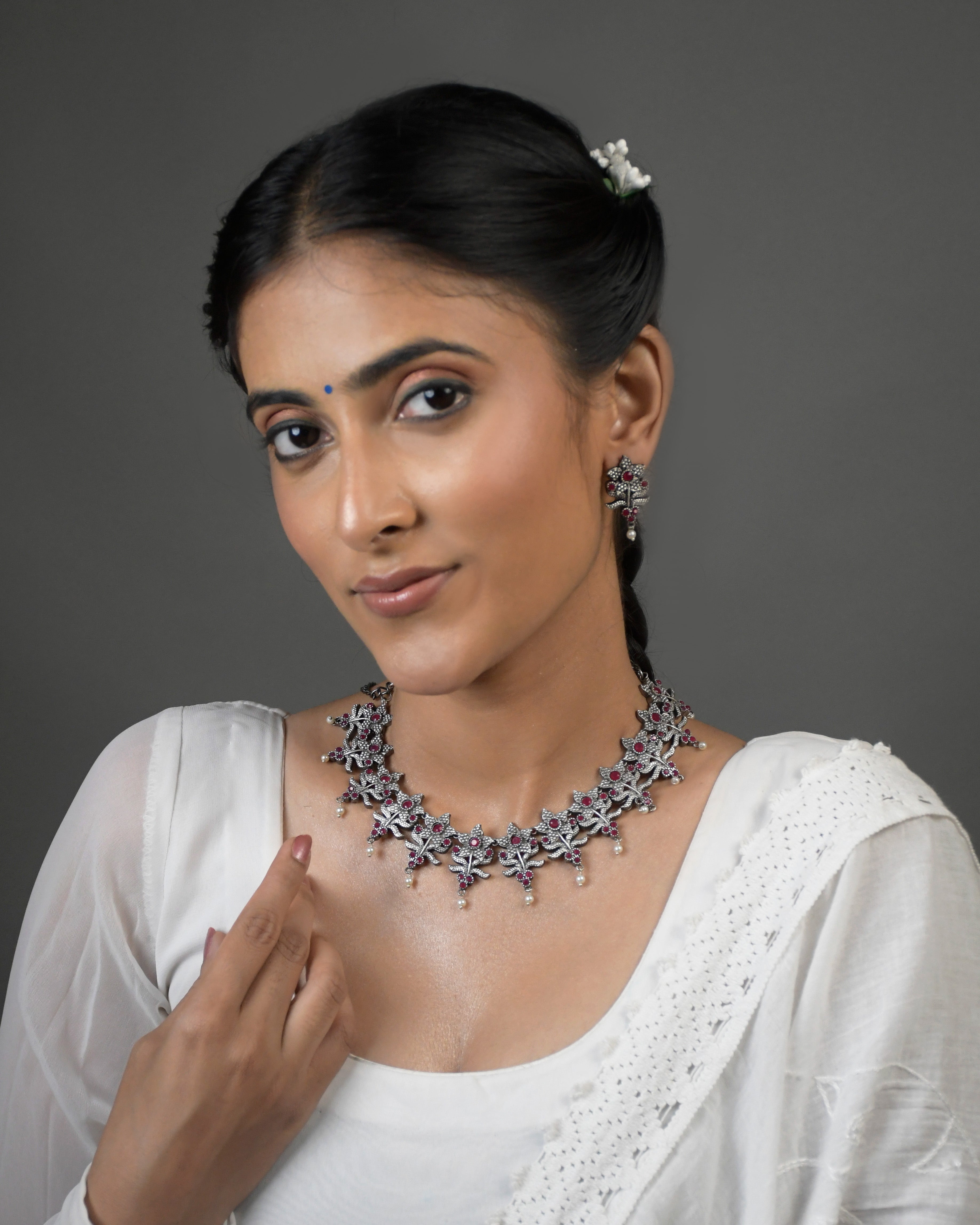 Tara Silver Lookalike Stone Necklace Set
