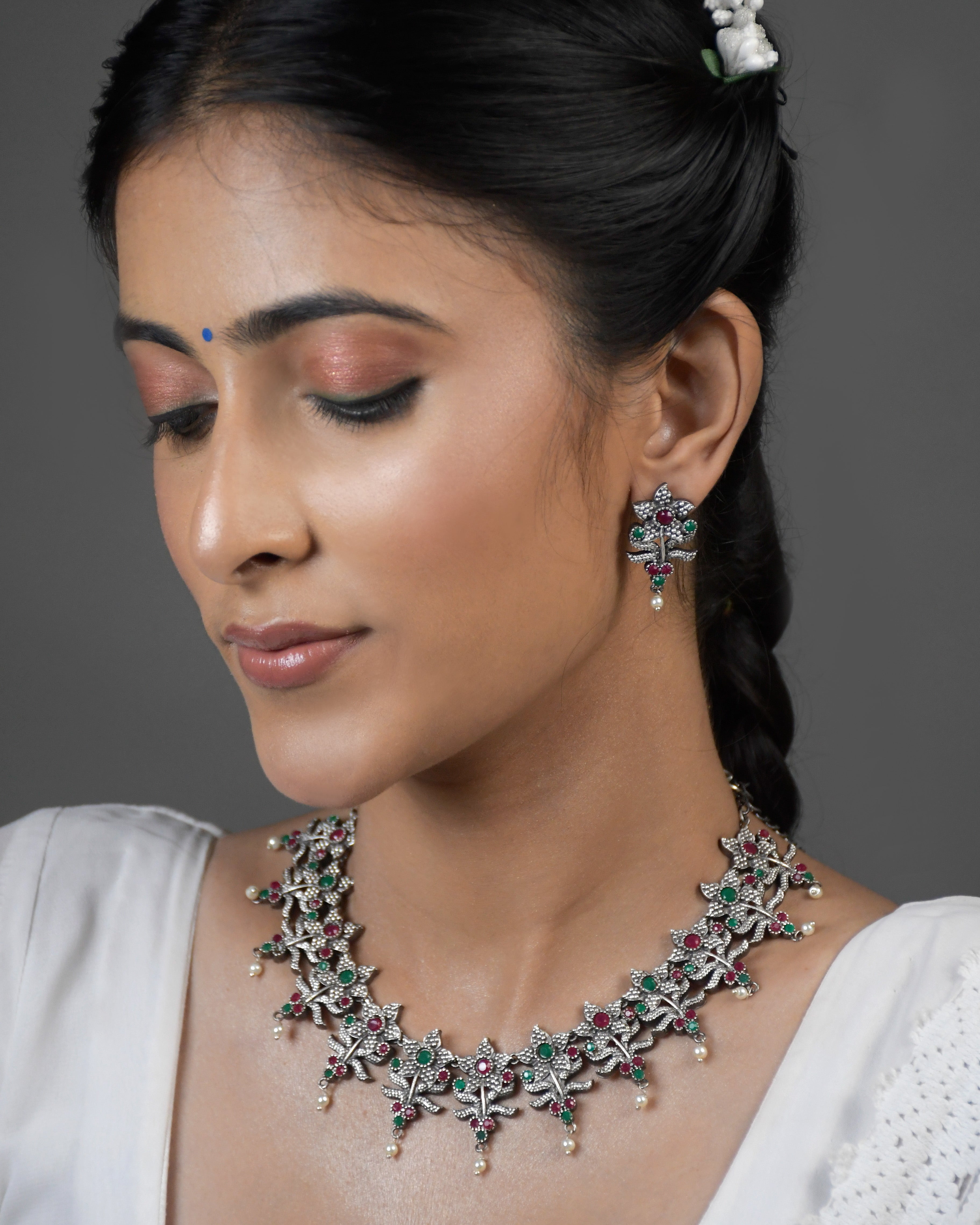 Tara Silver Lookalike Stone Necklace Set