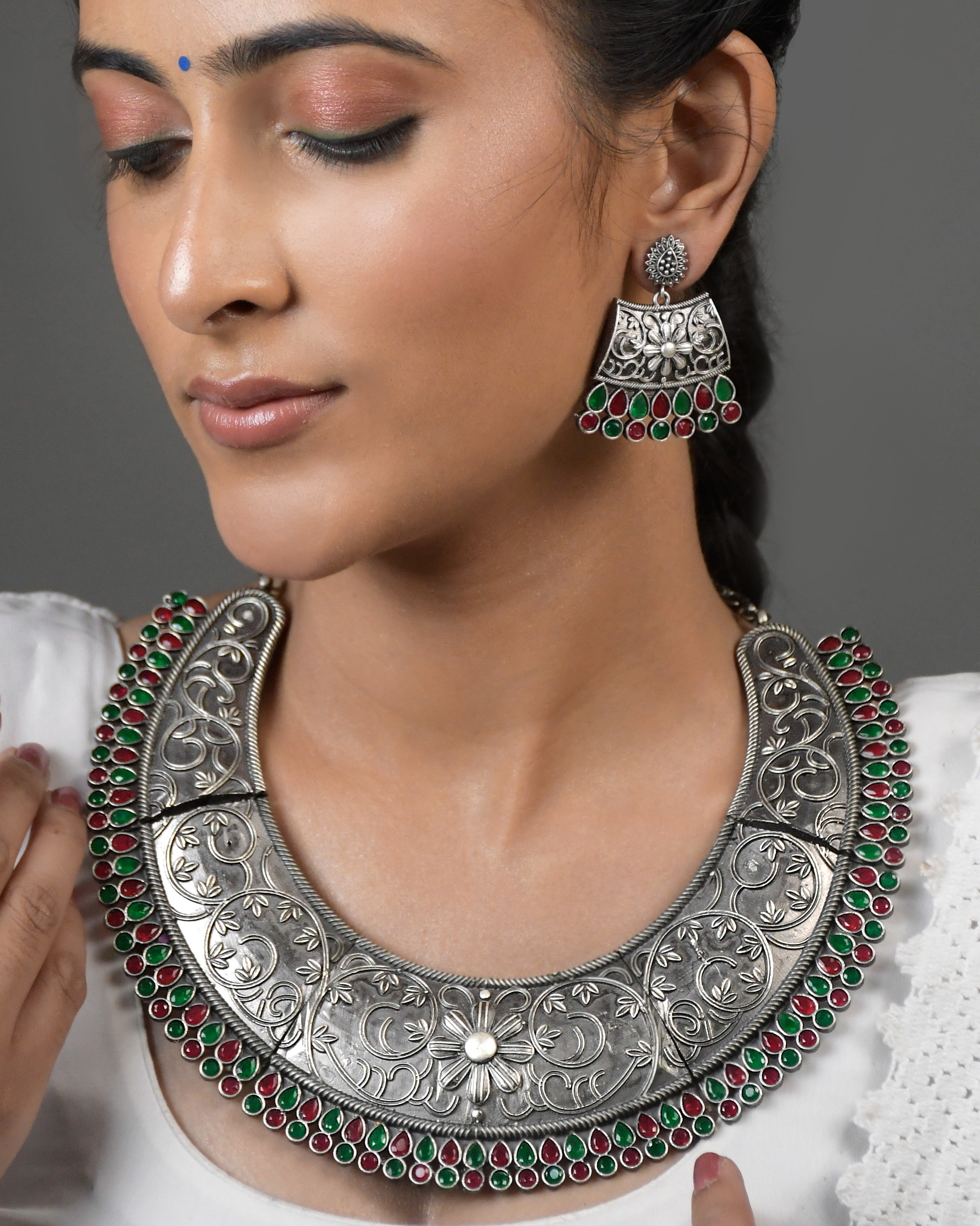 Khushi Silver Lookalike Stone Necklace Set