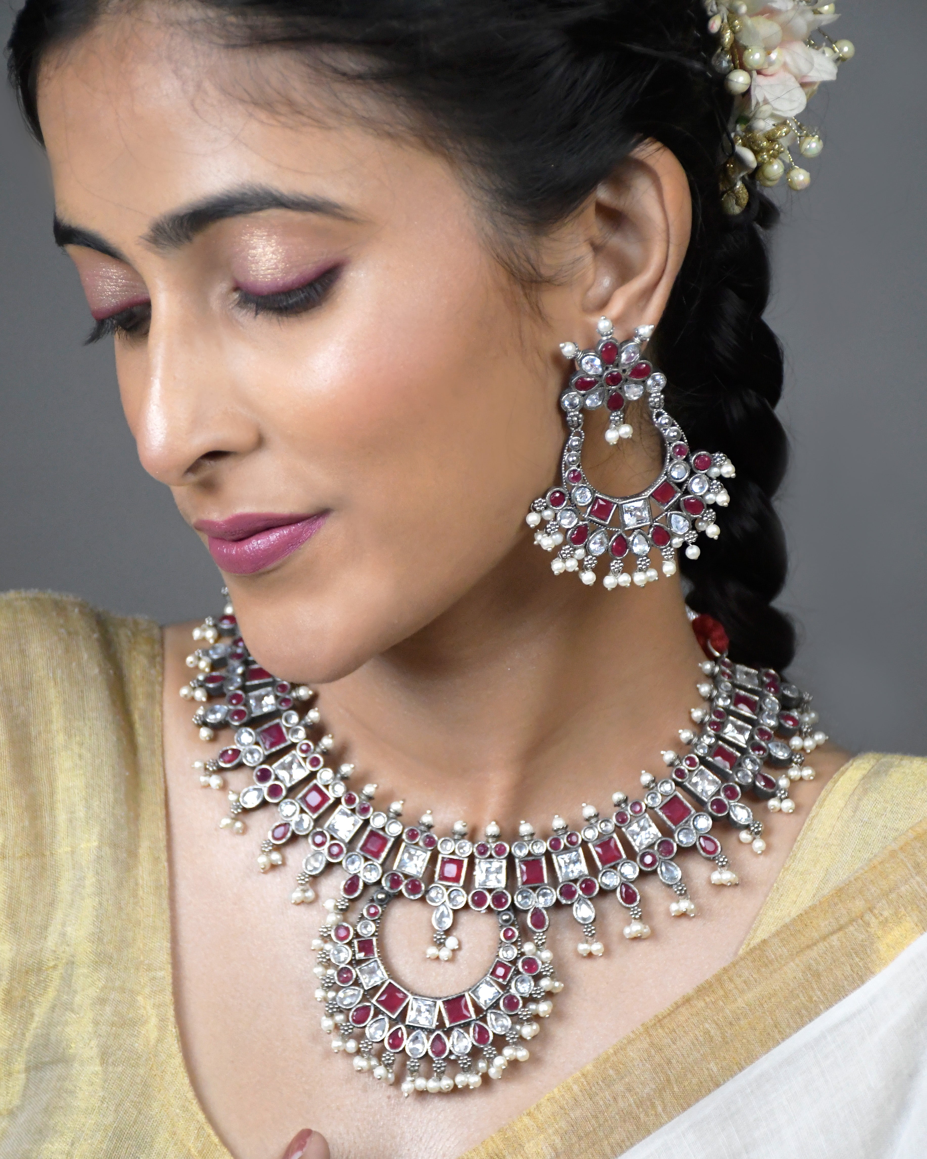 Kiya Stone Necklace Set