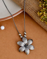 Load image into Gallery viewer, OXIDISED SILVER CHAIN PENDANT