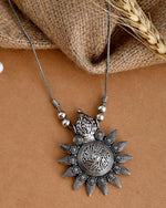 Load image into Gallery viewer, OXIDISED SILVER CHAIN PENDANT