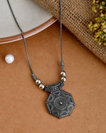 Load image into Gallery viewer, OXIDISED SILVER CHAIN PENDANT