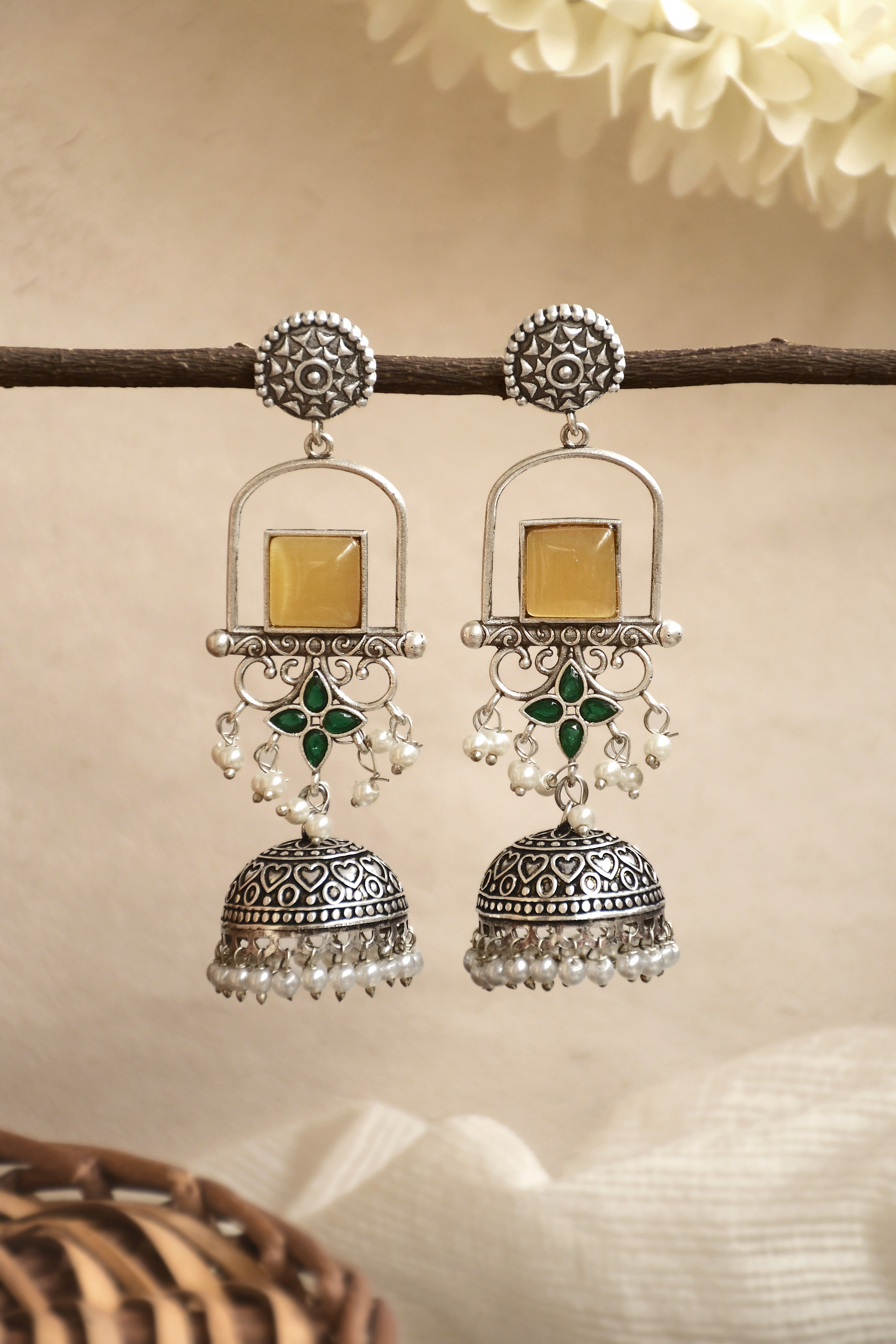Aanvi Stone Jhumka Earrings