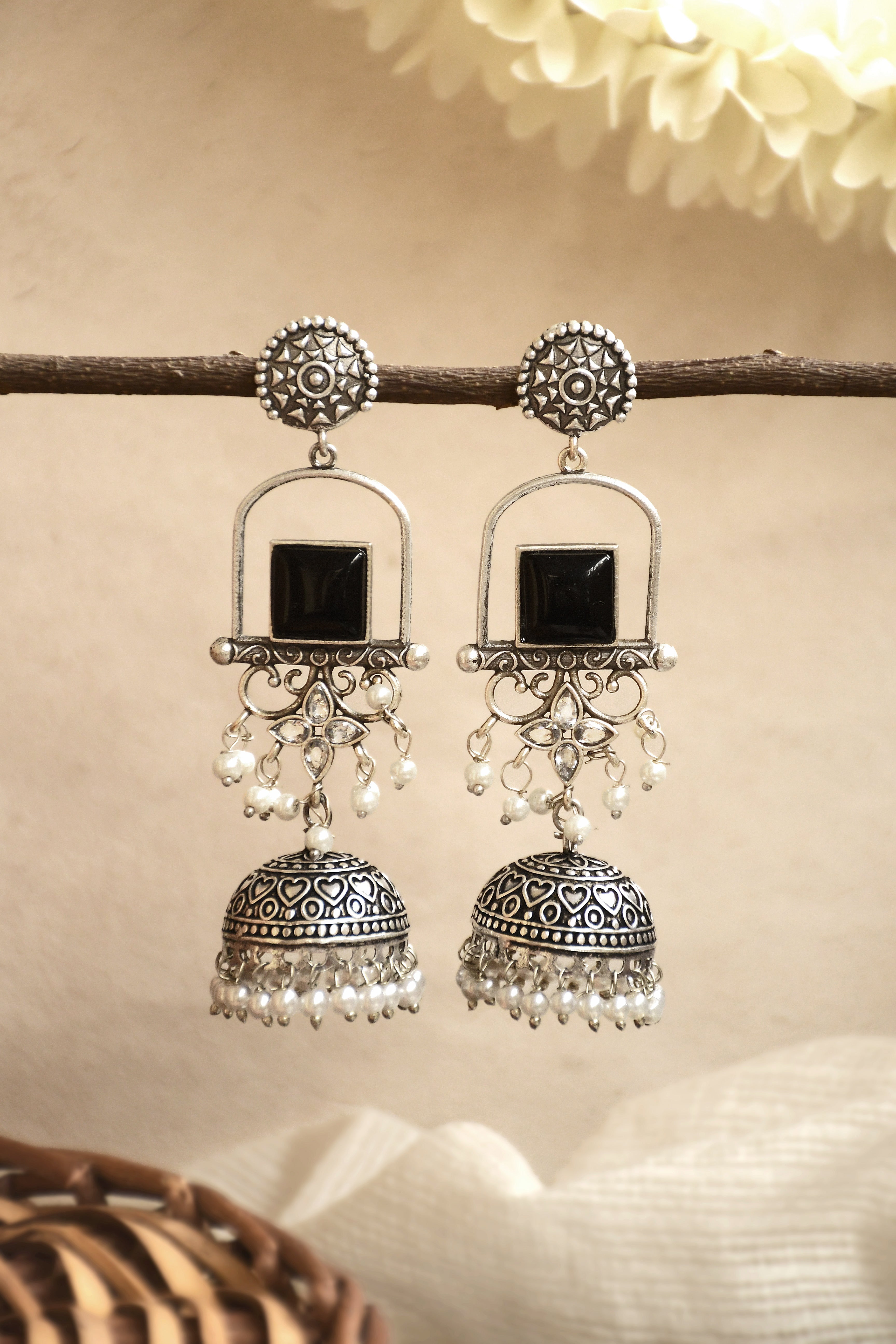 Aanvi Stone Jhumka Earrings