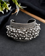 Load image into Gallery viewer, Oxidised Ghughroo Kada