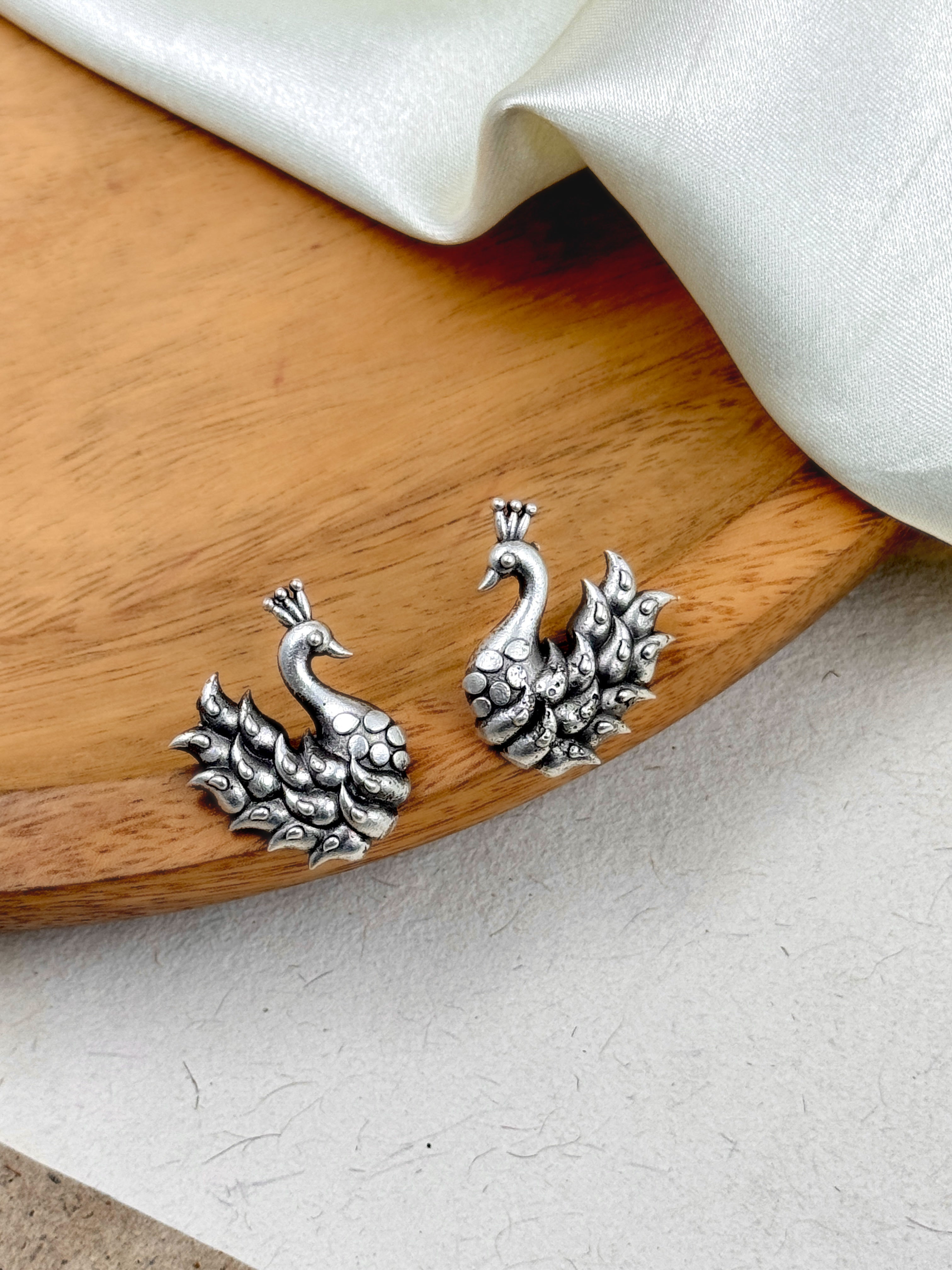 ANVI OXIDISED STUD EARRINGS