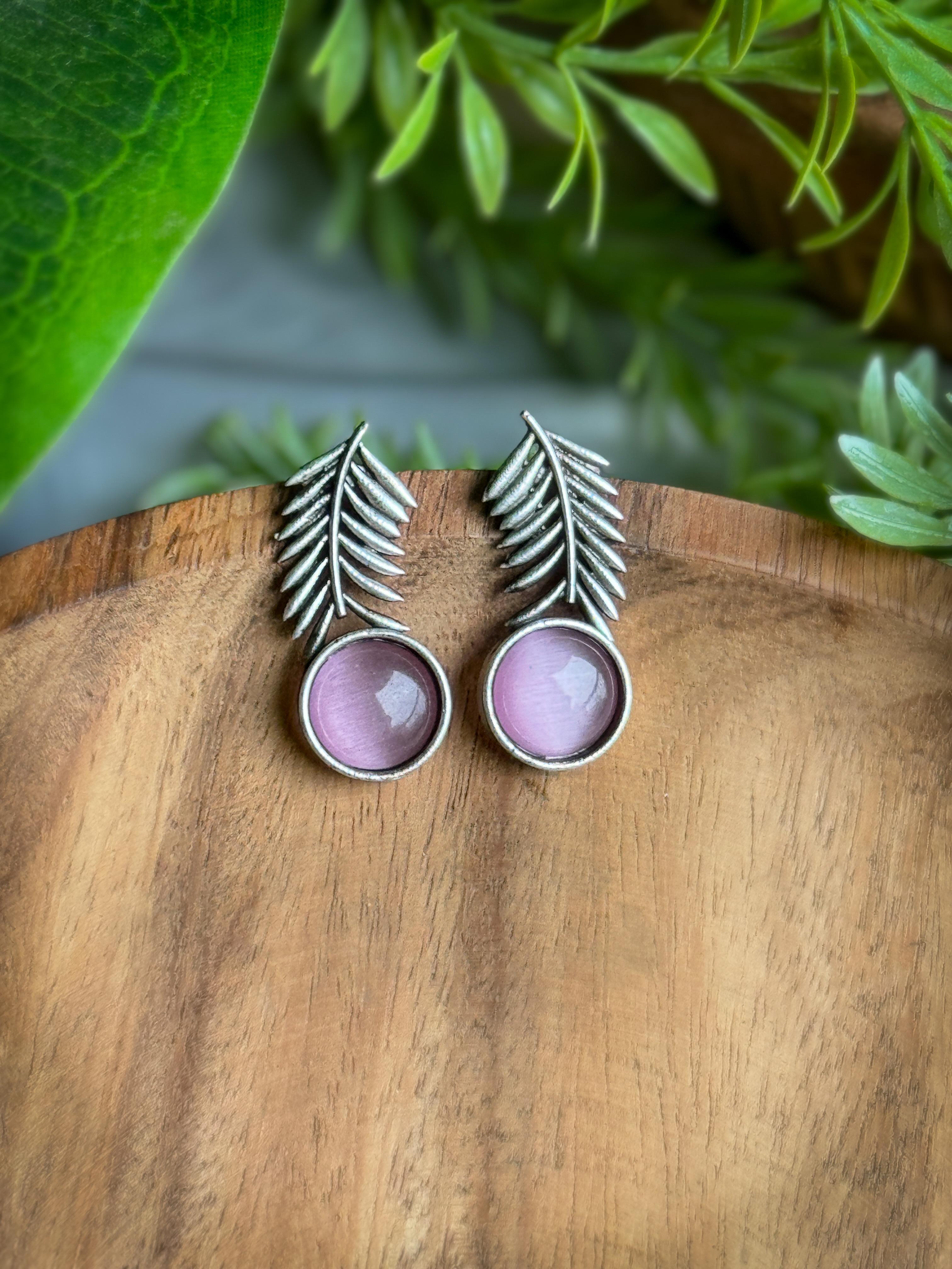 VISHAKHA OXIDISED STONE STUD EARRINGS