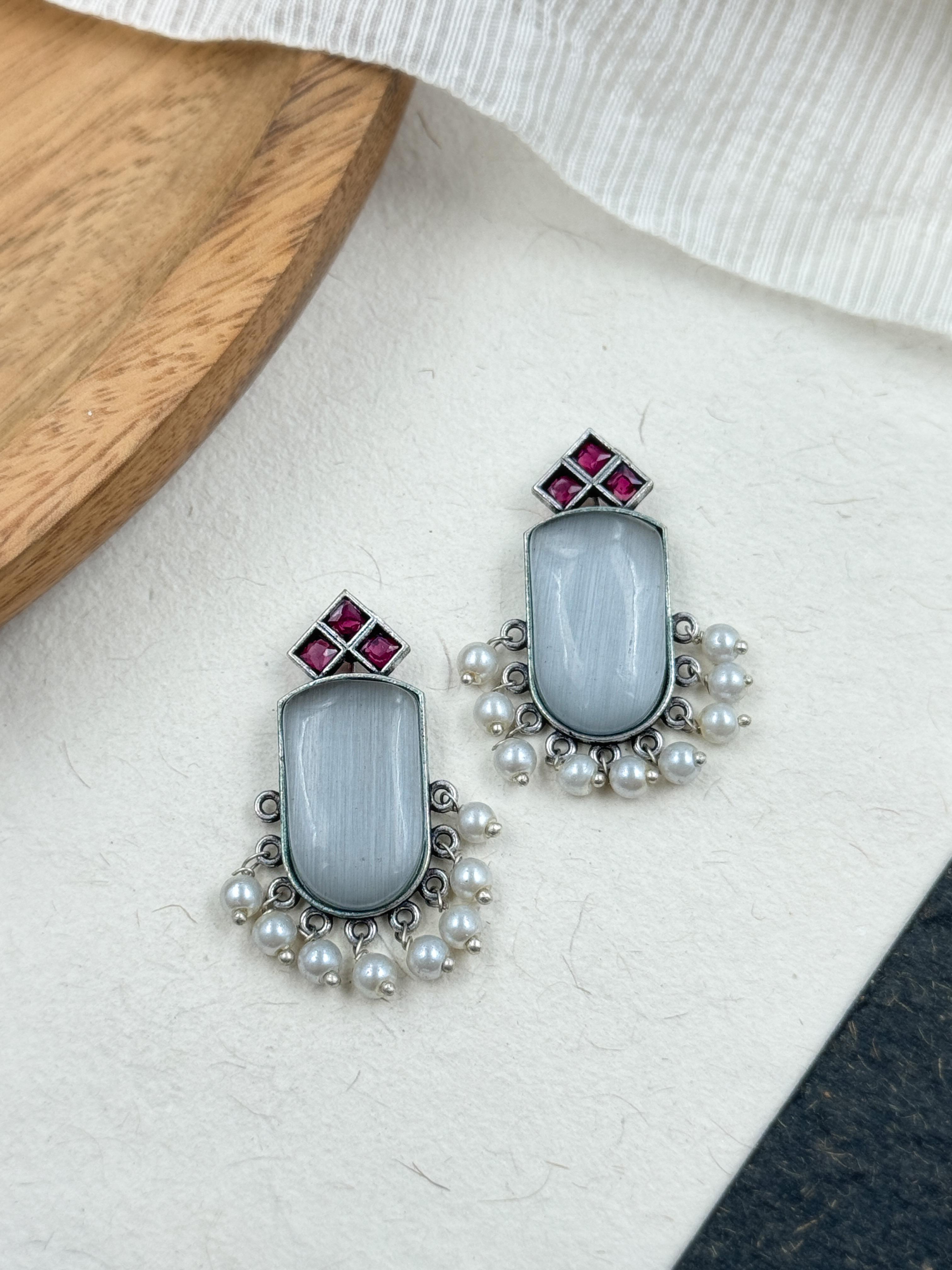 FRANY OXIDISED STUD EARRINGS