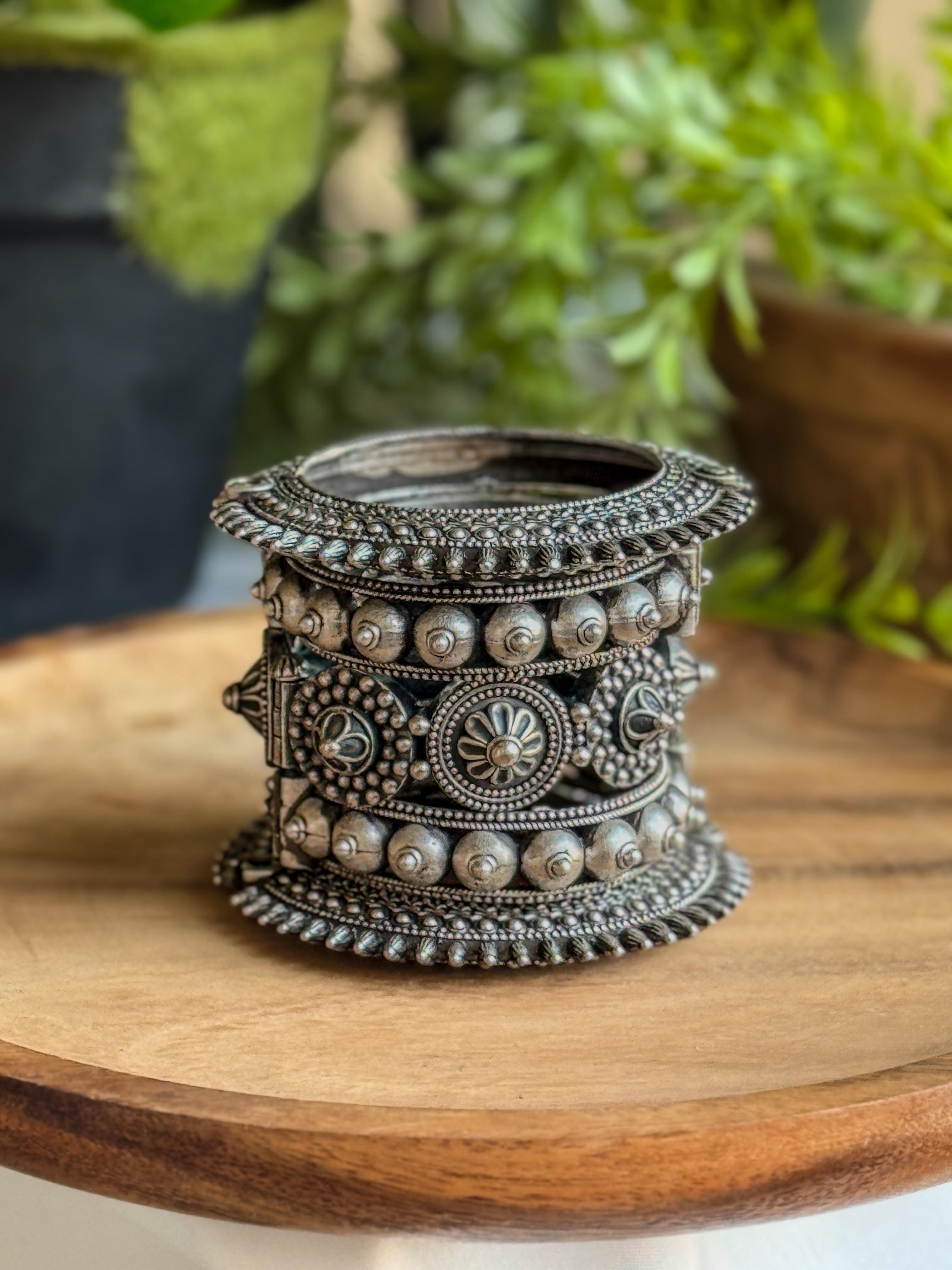 MEERA SILVER LOOK ALIKE BANGLE STACK