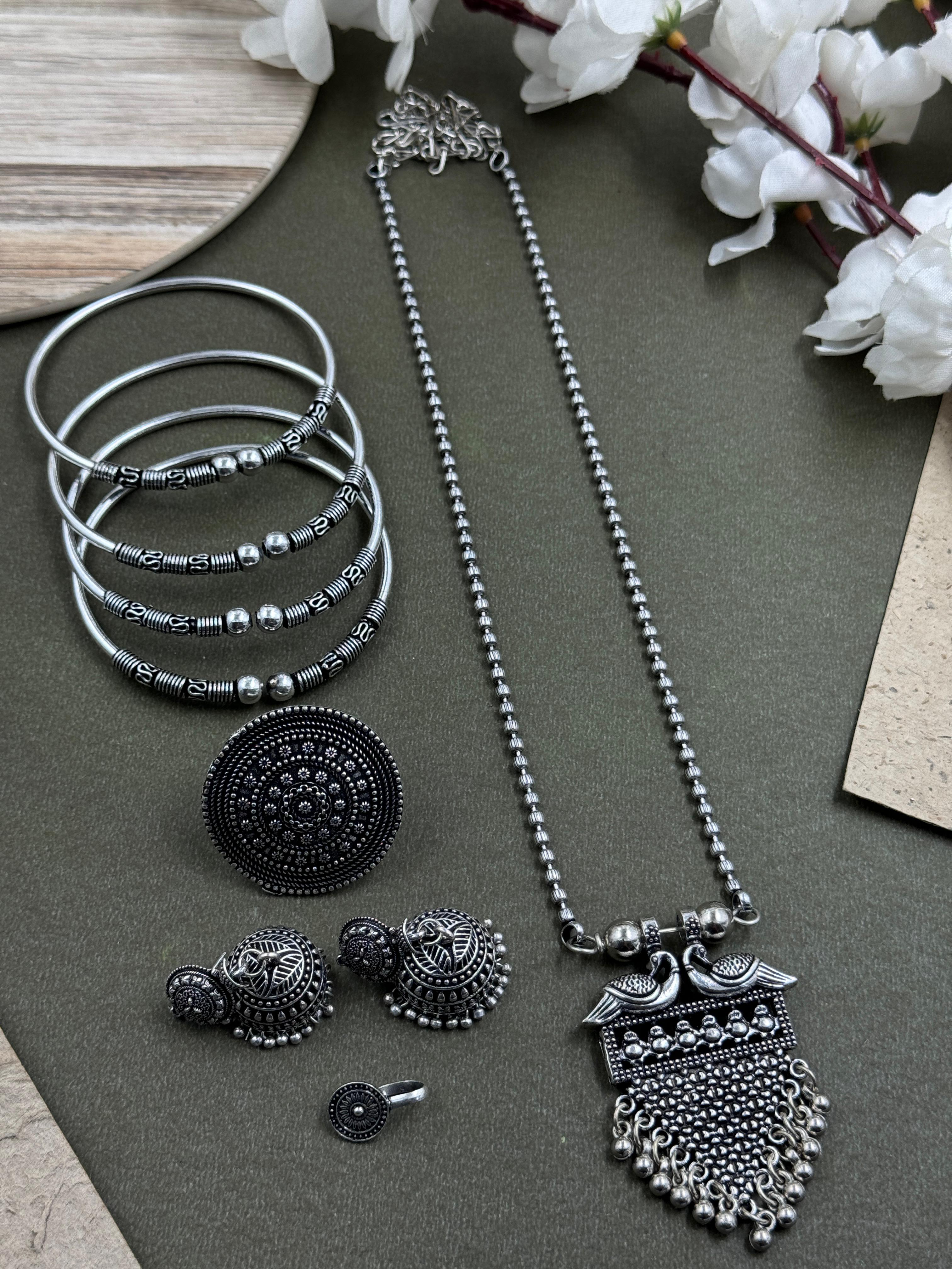 NIDHI 5 PIECE CHAIN PENDANT JEWELLERY SET COMBO