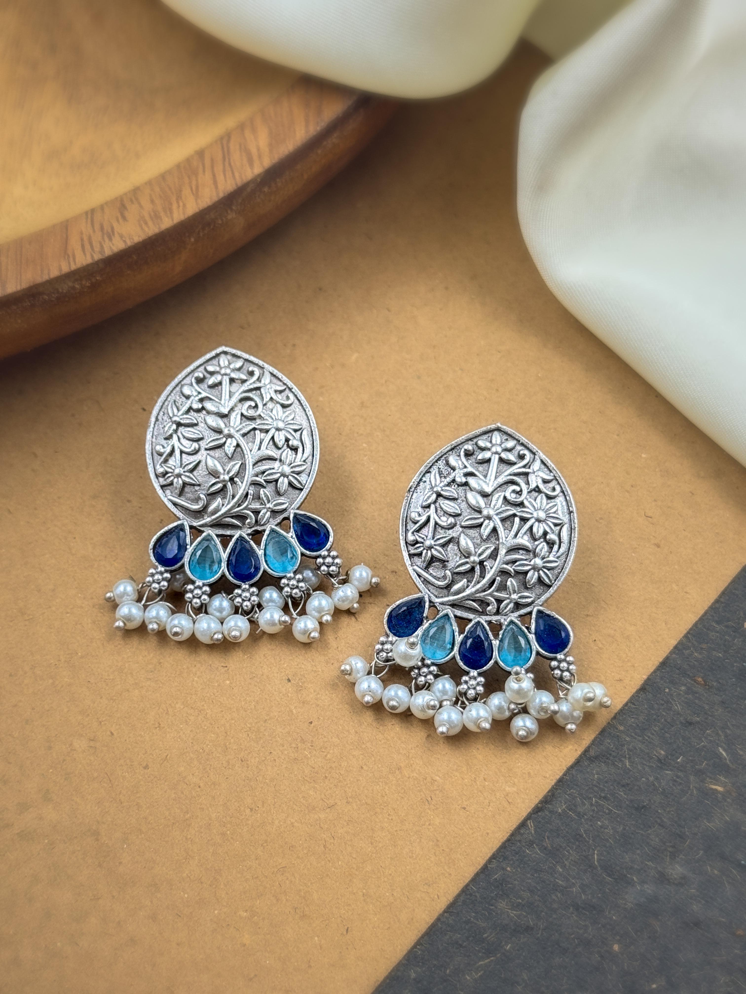 AYESHA SILVER LOOKALIKE STUD EARRINGS