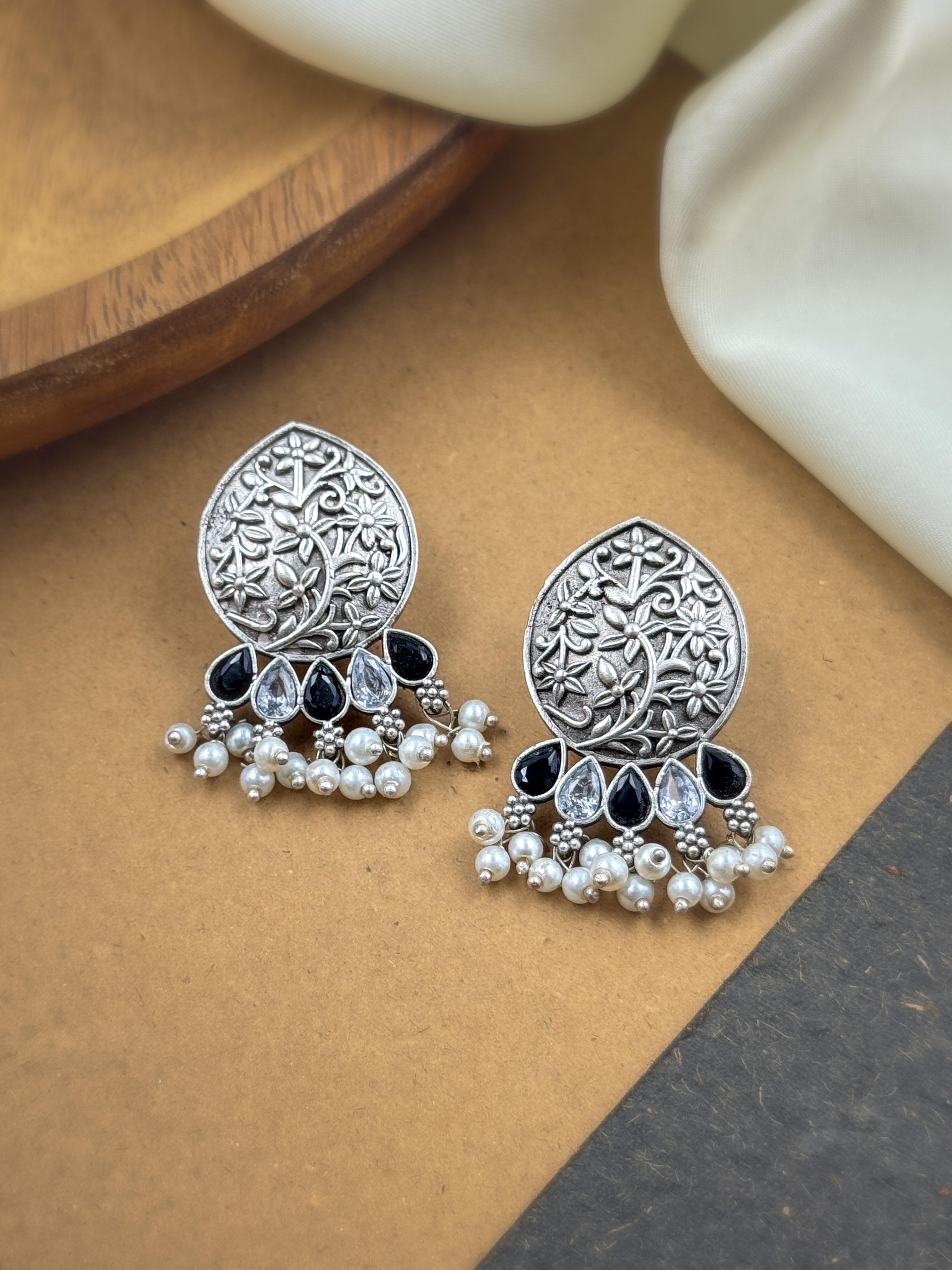 AYESHA SILVER LOOKALIKE STUD EARRINGS