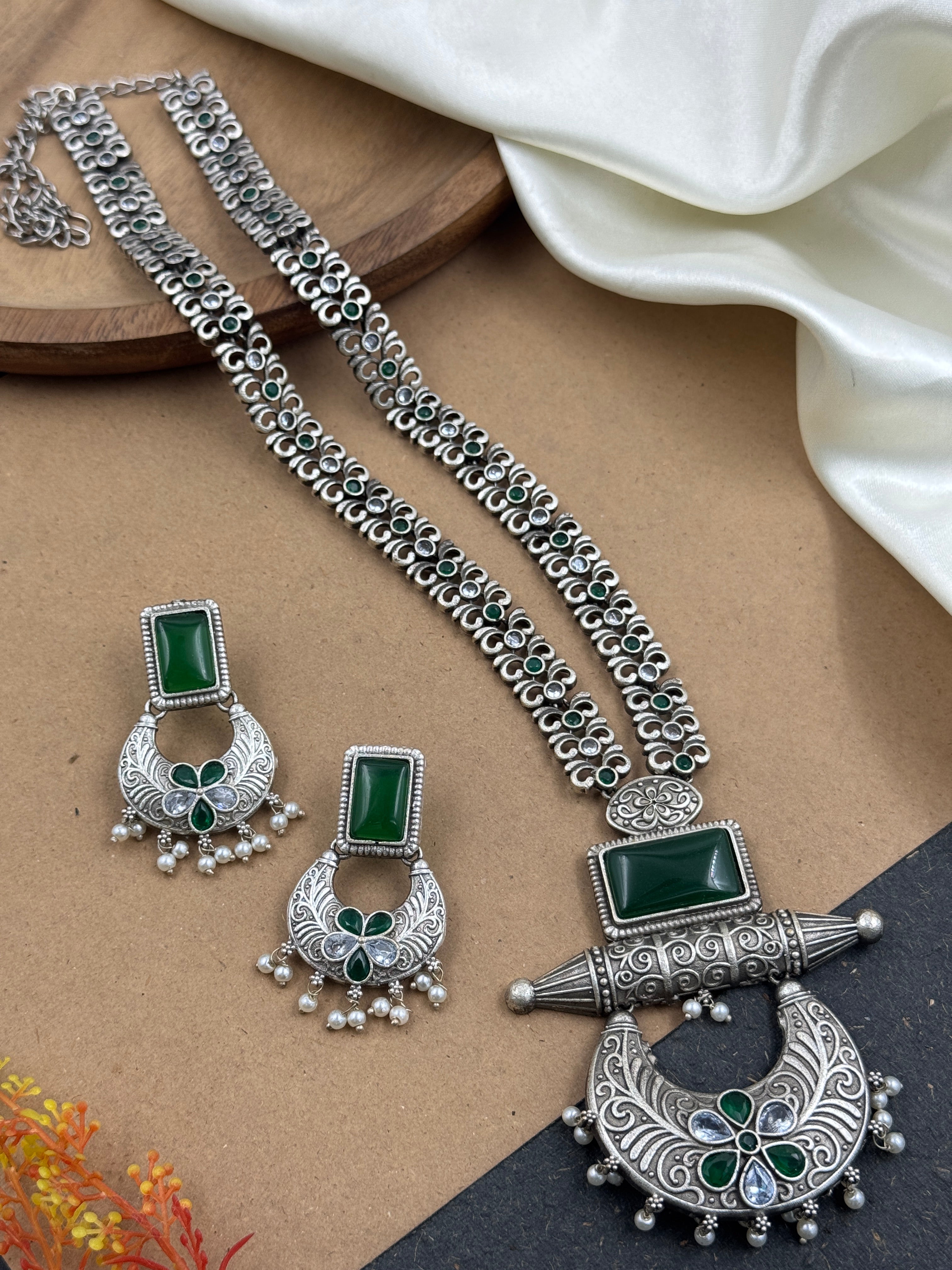 Bella Stone Necklace Set