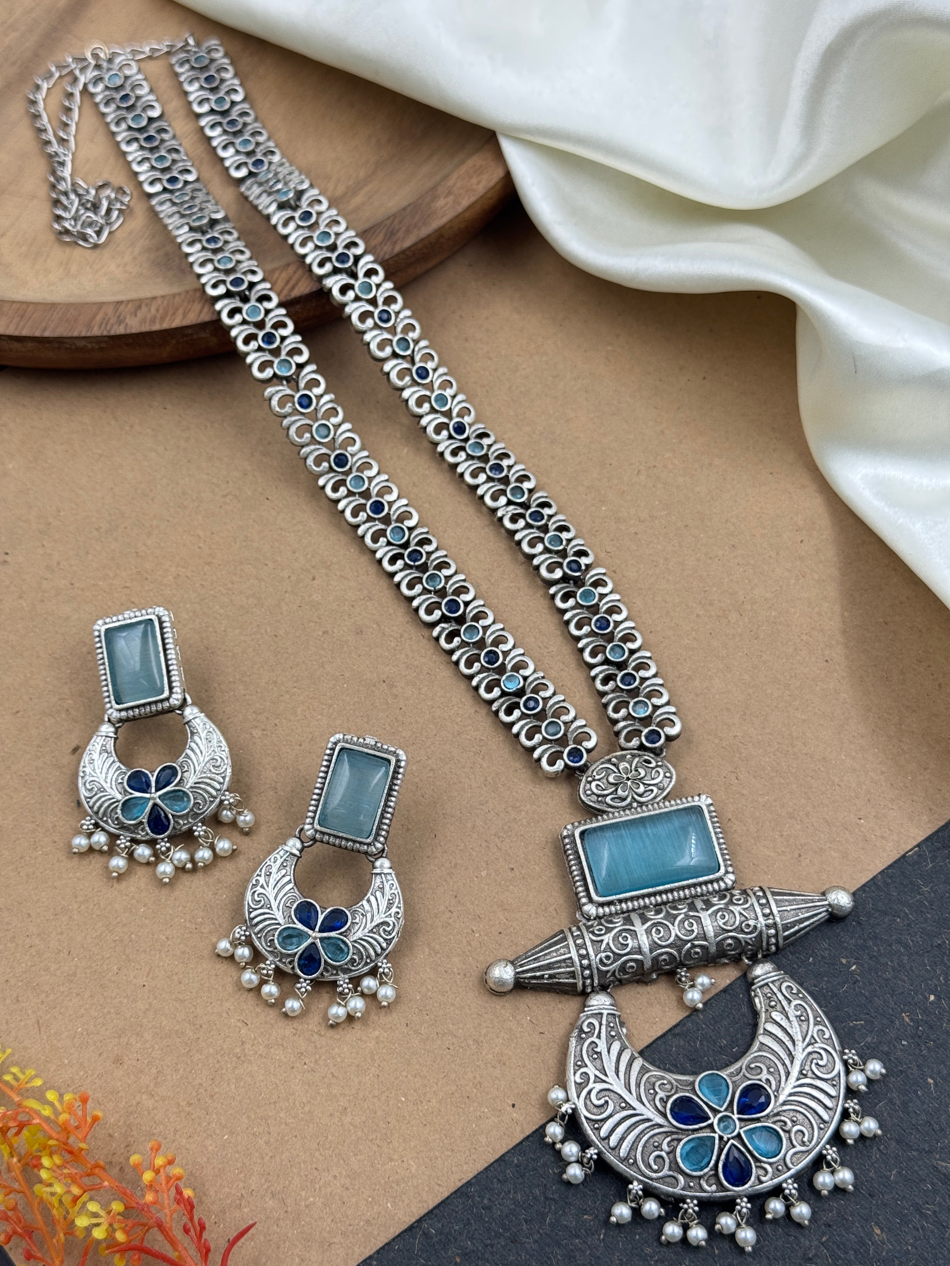 Bella Stone Necklace Set