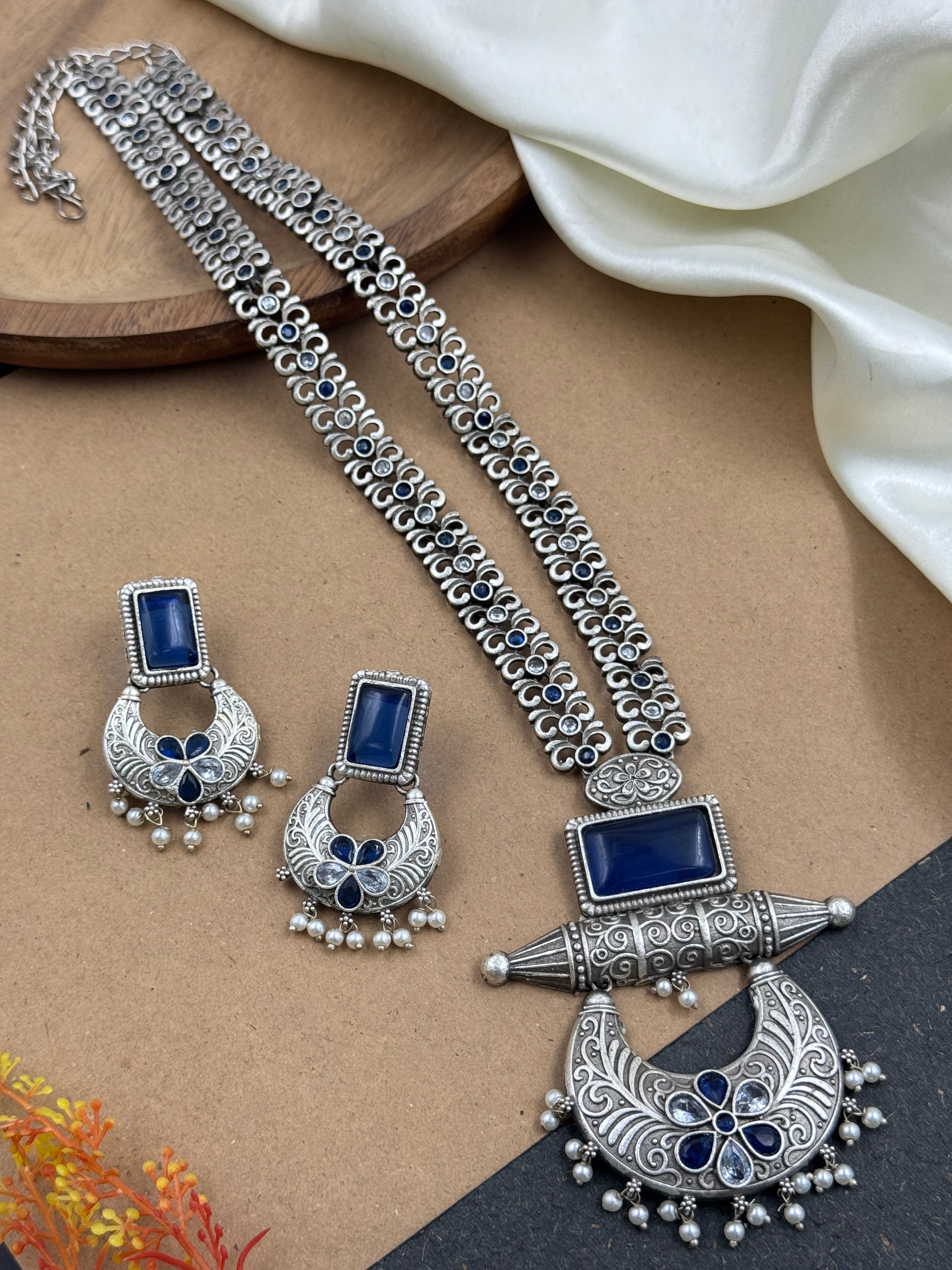 Bella Stone Necklace Set