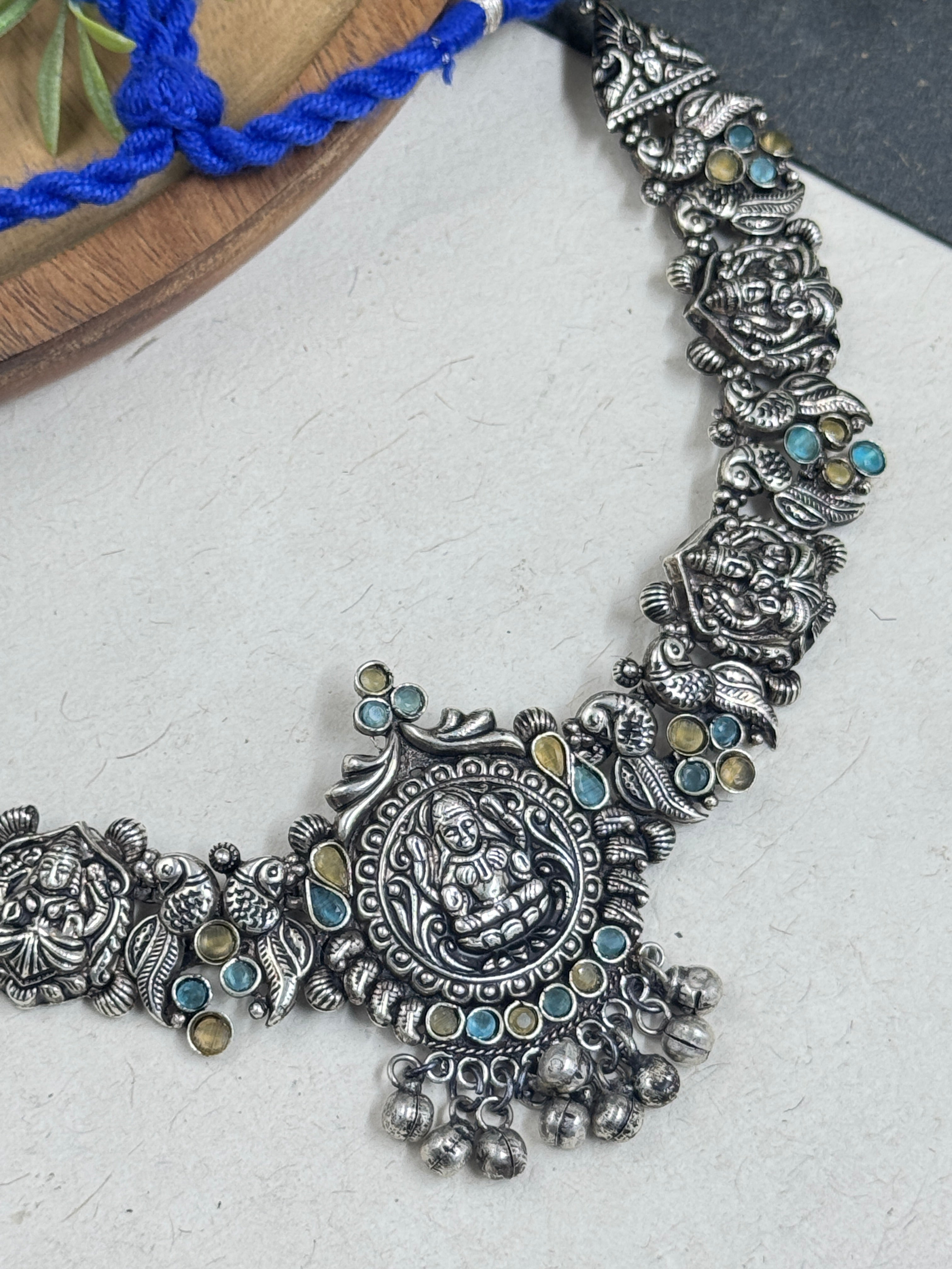 LAXMI HANDMADE STONE NECKLACE SET