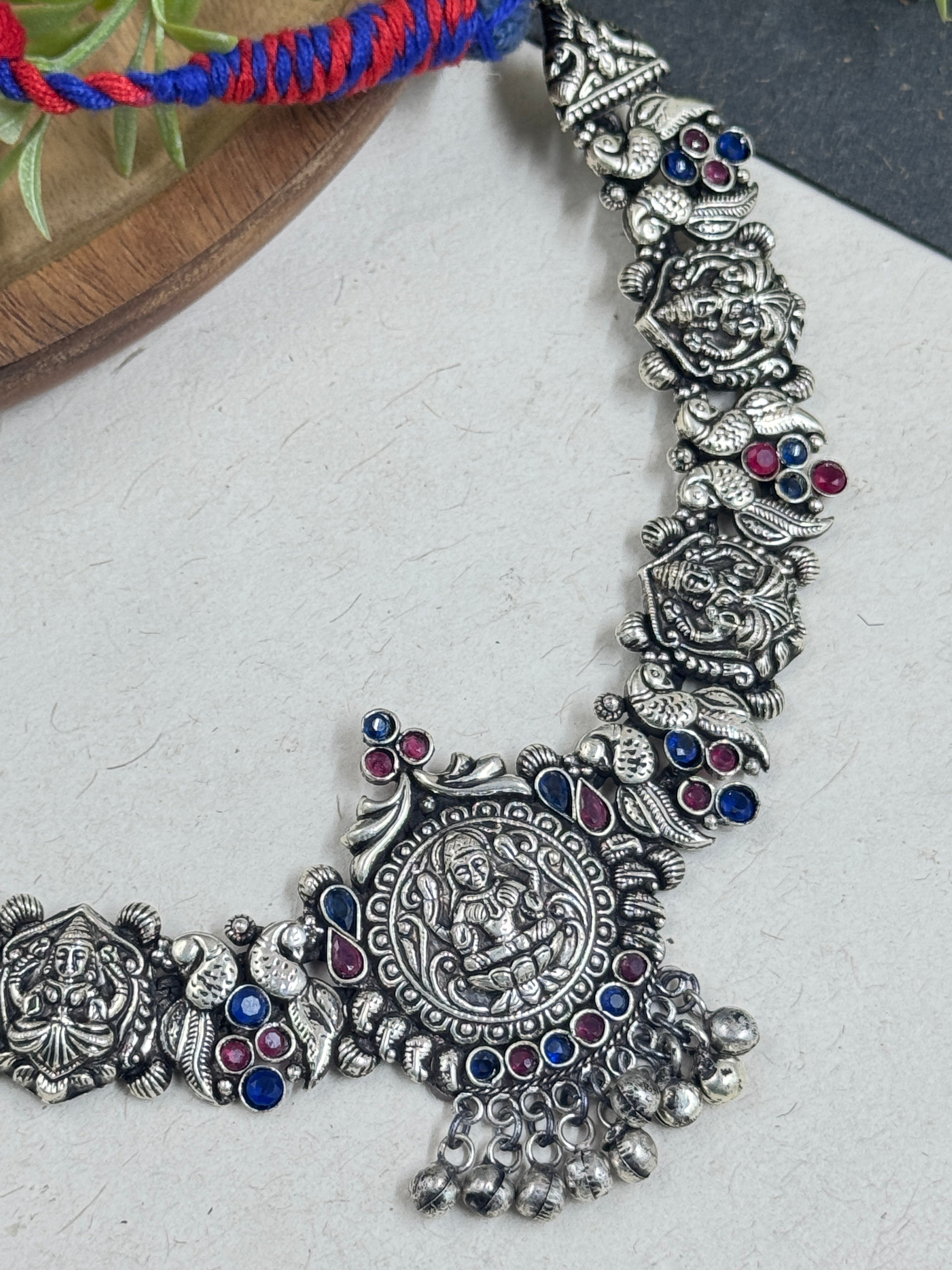 LAXMI HANDMADE STONE NECKLACE SET