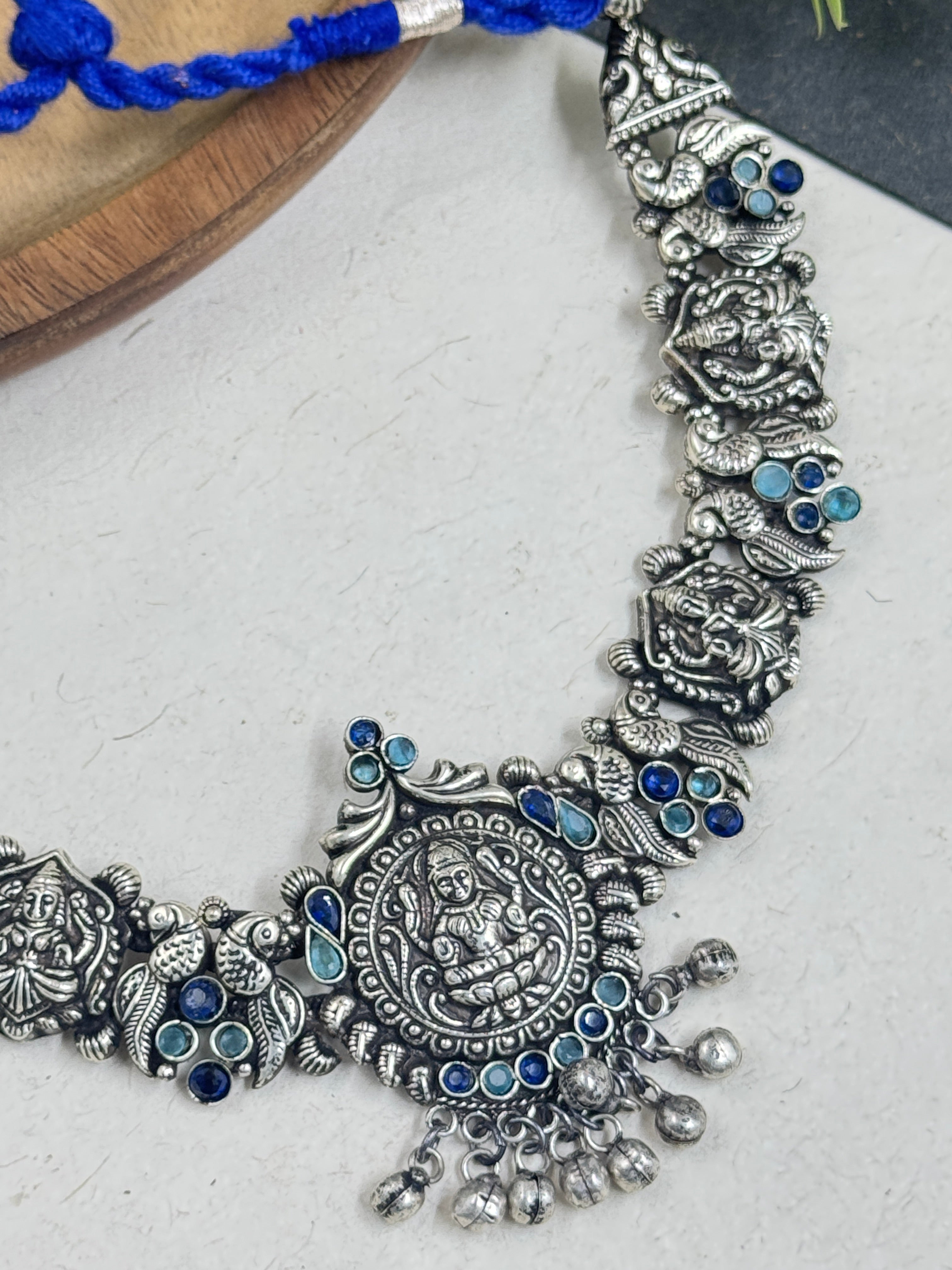 LAXMI HANDMADE STONE NECKLACE SET